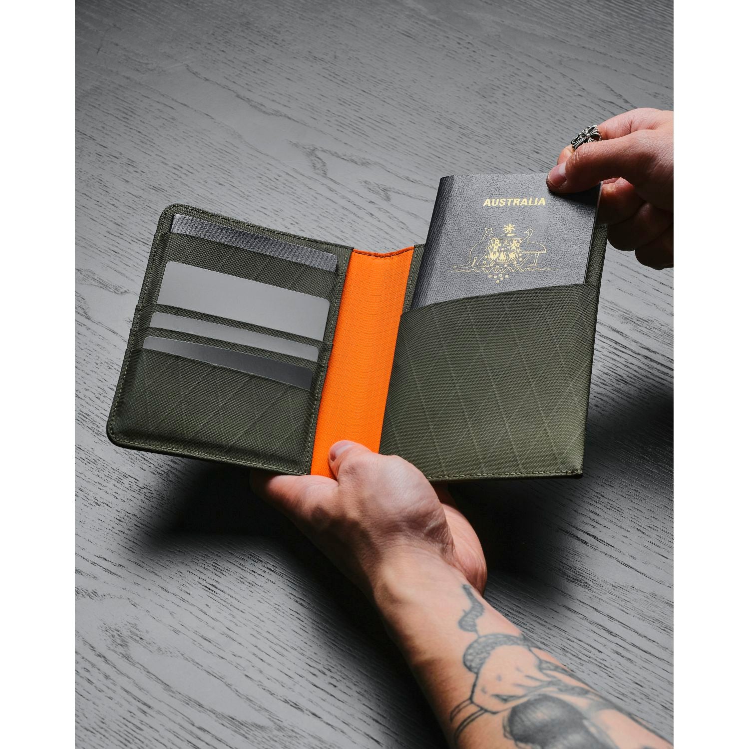 ALPAKA ARK Bifold Passport Wallet (SA)