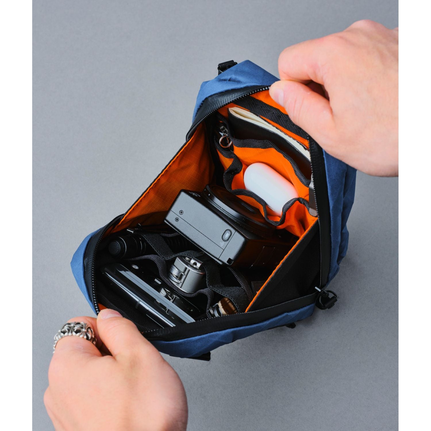 ALPAKA Metro Sling X-Pac | Alpaka Metro Sling, Alpaka Slings, Bags, Bags for Men, Pouches & Crossbody Bags, Sling Bags | Alpaka-40