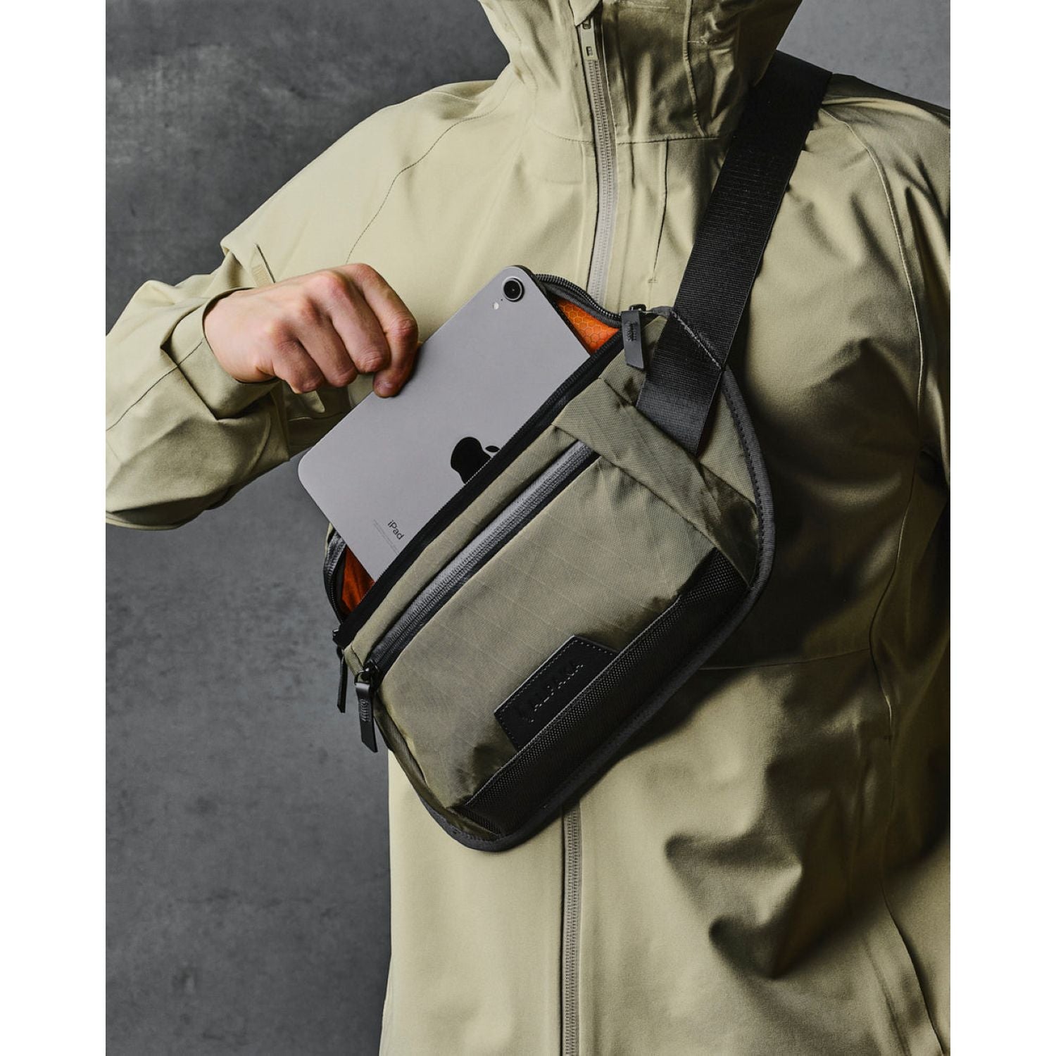 ALPAKA Bravo Sling Mini V2 | Alpaka Slings, Bags, Bags for Men, Pouches & Crossbody Bags, Sling Bags | Alpaka-21