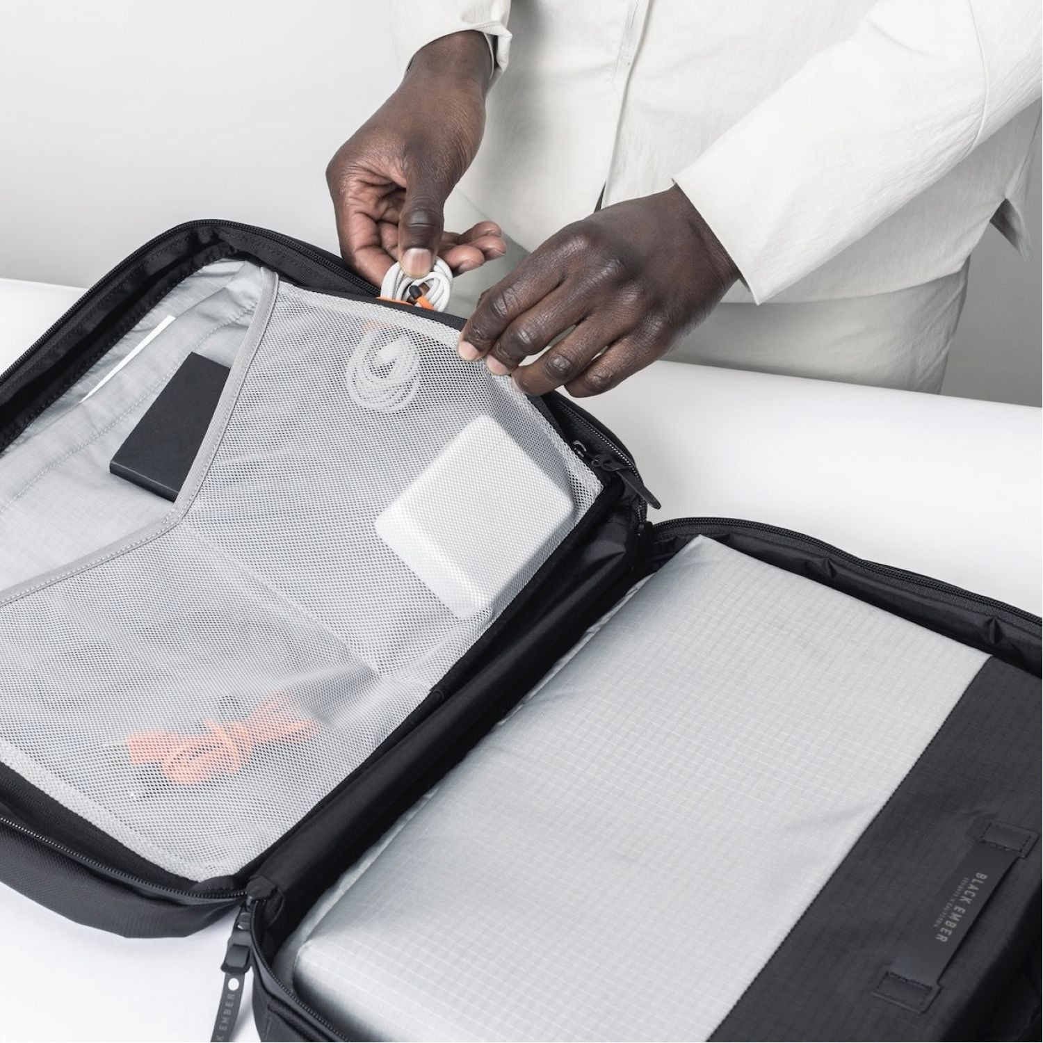 Black Ember Forge SB 16” Laptop Shoulder Bag 20L