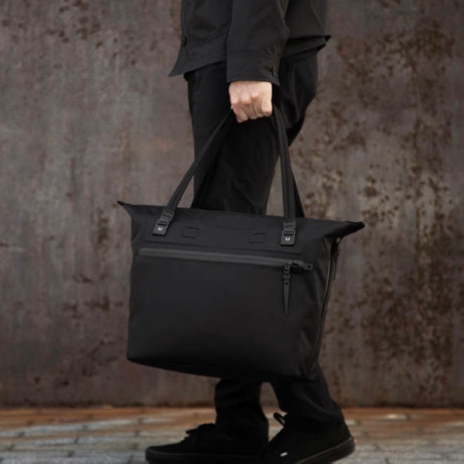 Black Ember Wpt 17" Laptop Tote Embertex Pfas Free 20L