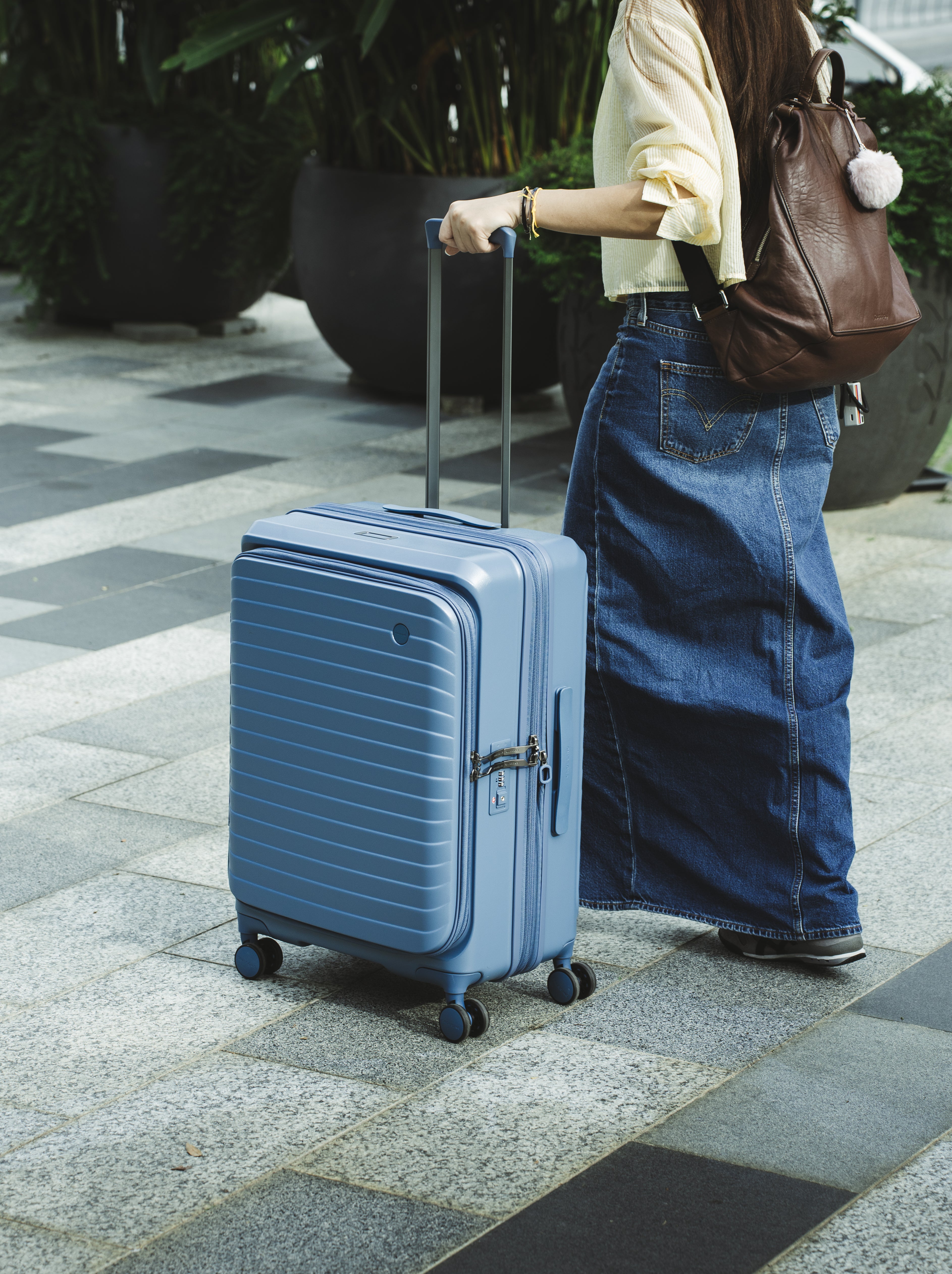CROSSING INVI 20" Carry On Expandable Luggage With Front & Middle Access V3