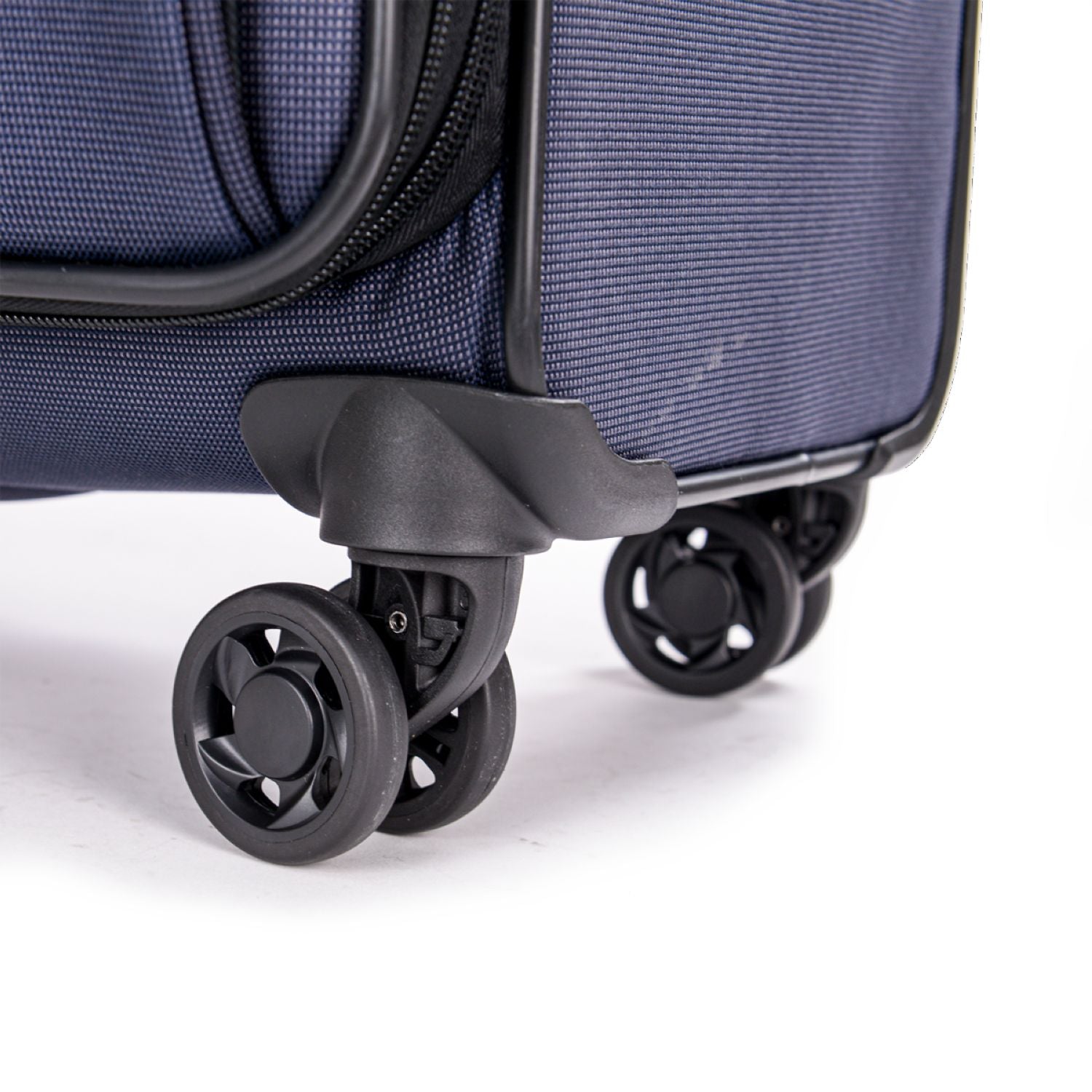 Stratic Bendigo Light + Suitcase L With Front Access Opening