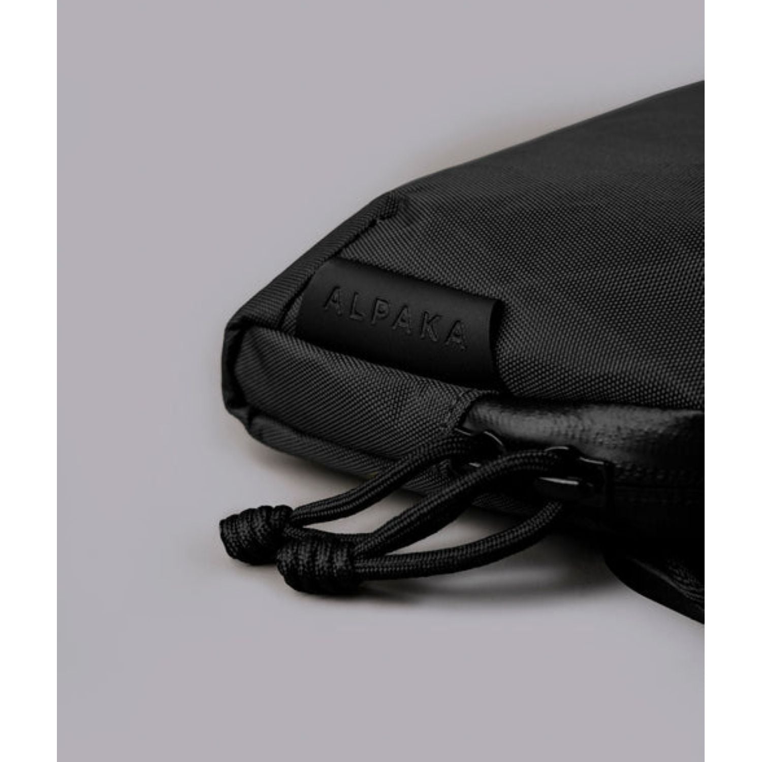 ALPAKA Flight Pouch Pro