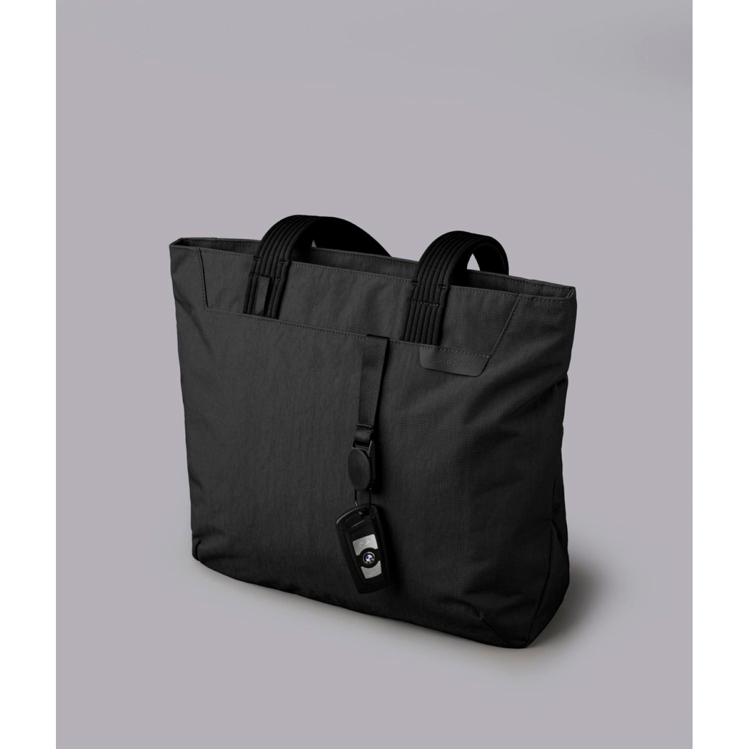 ALPAKA Flight Tote Bag (M)