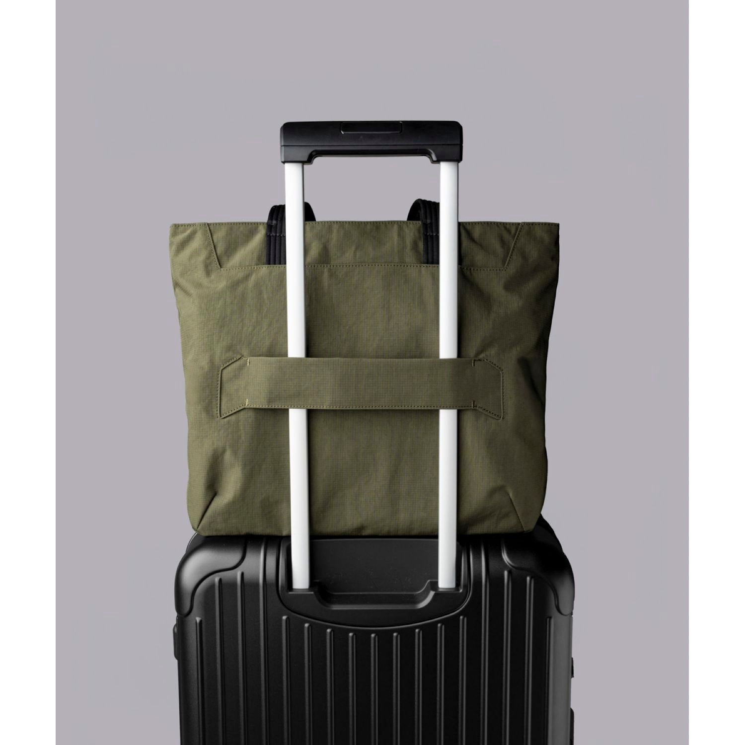 ALPAKA Flight Tote Bag (M)