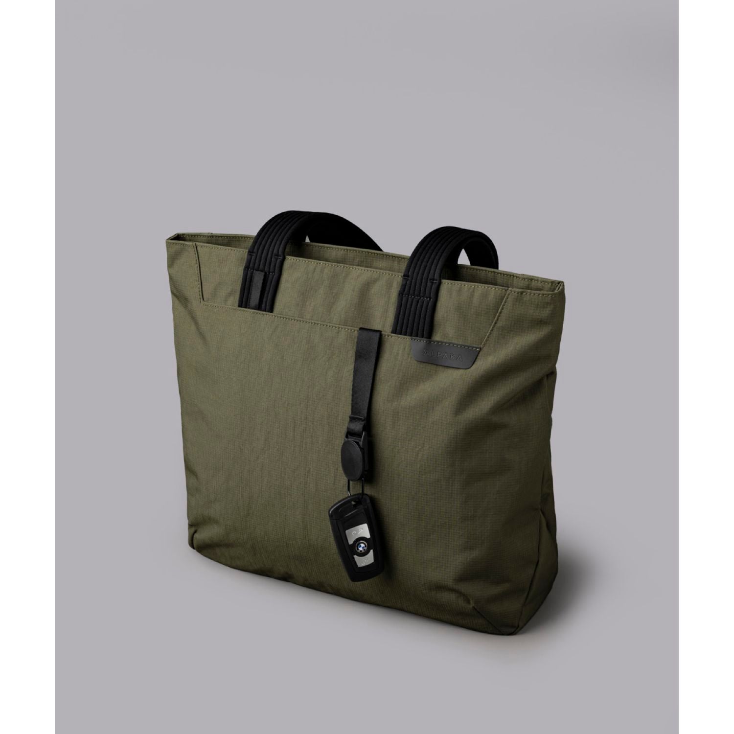 ALPAKA Flight Tote Bag (M)