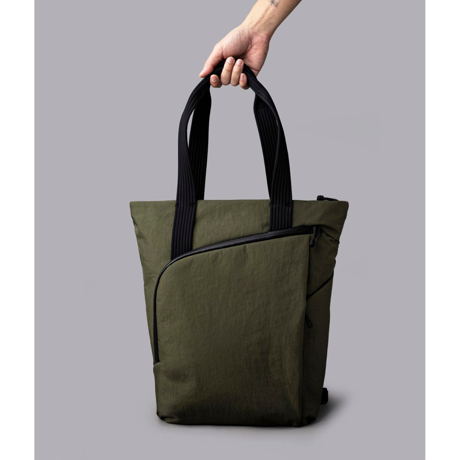 ALPAKA Flow Tote Pack