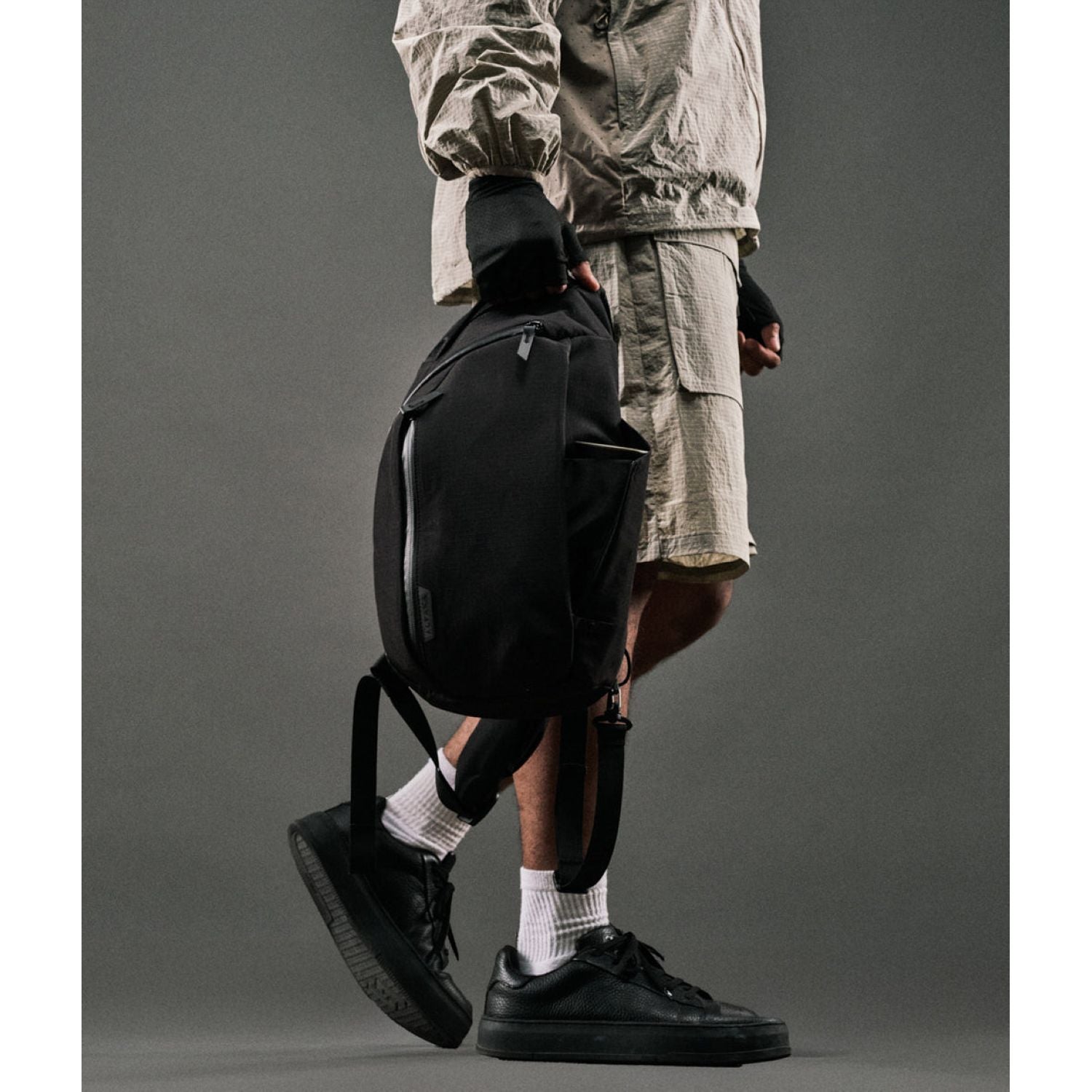 ALPAKA Metro Crossbody Right Shoulder