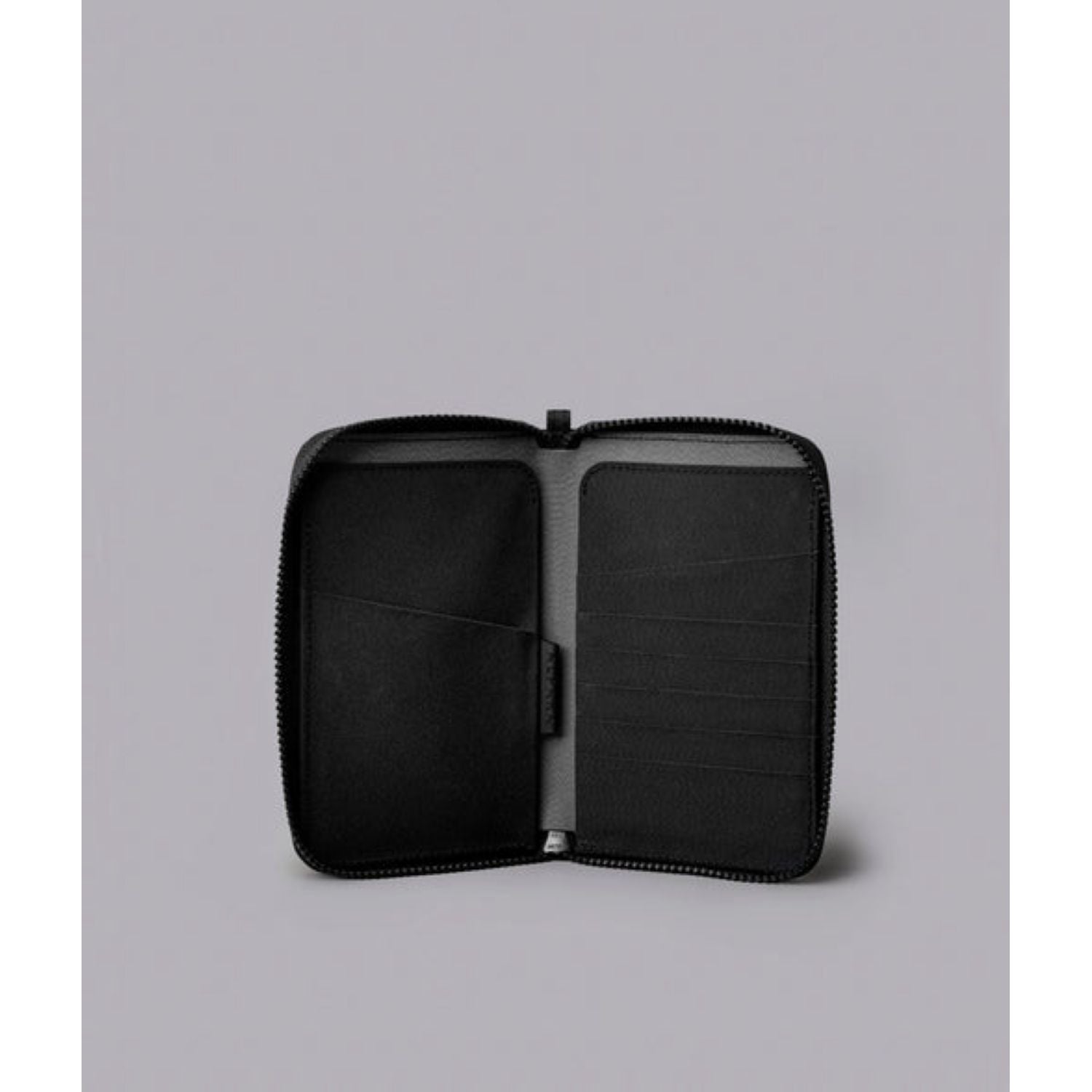 ALPAKA Zip Passport Wallet