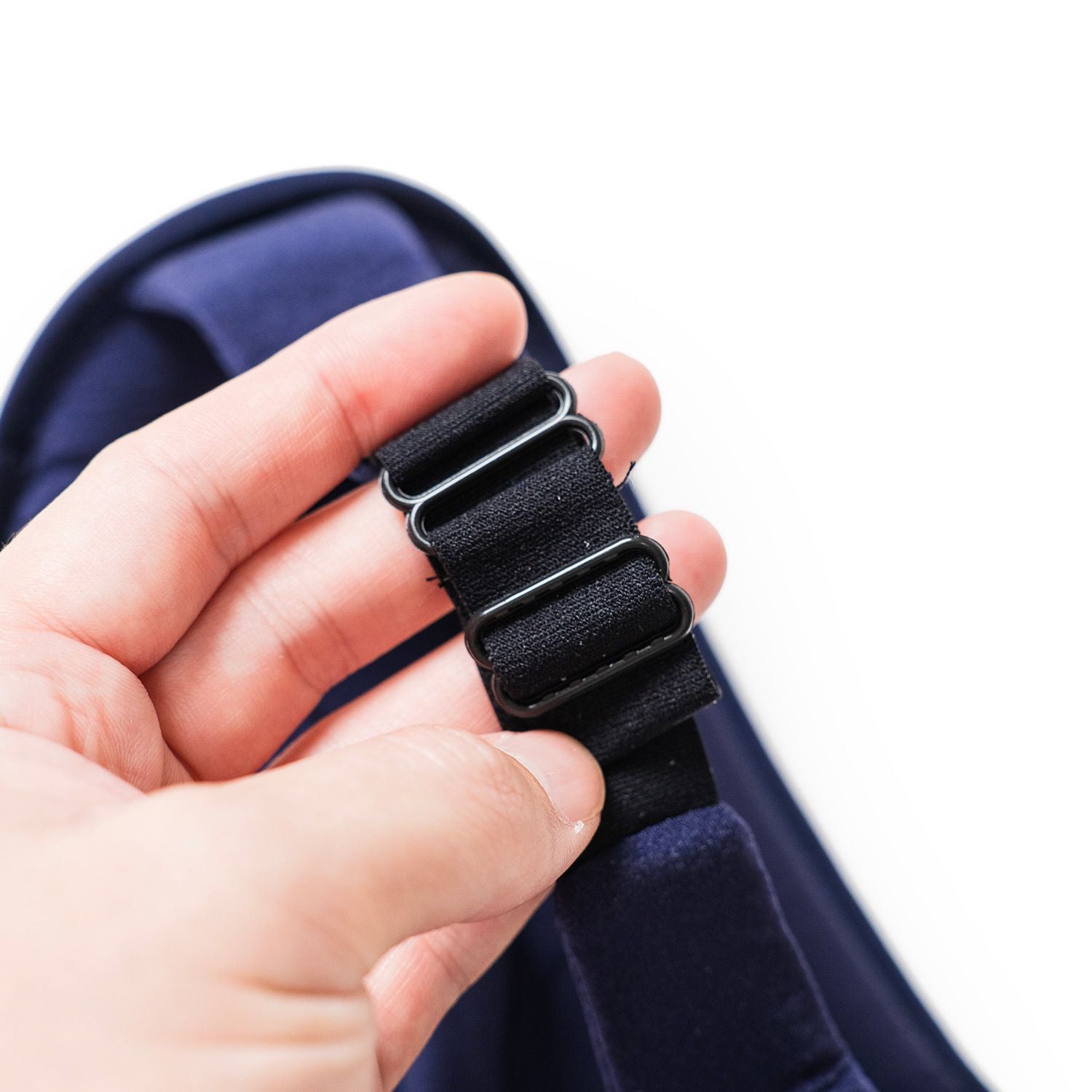 Crossing Zero Pressure Contoured Eye Mask