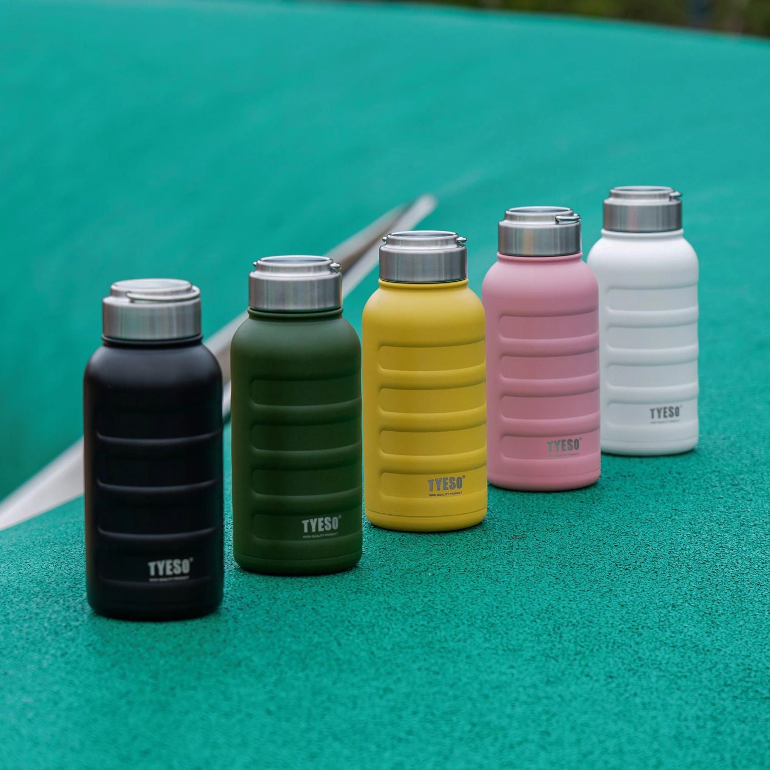 Tyeso Ascent Compact S/S Vacuum Insulated Bottle With Handle 750ml