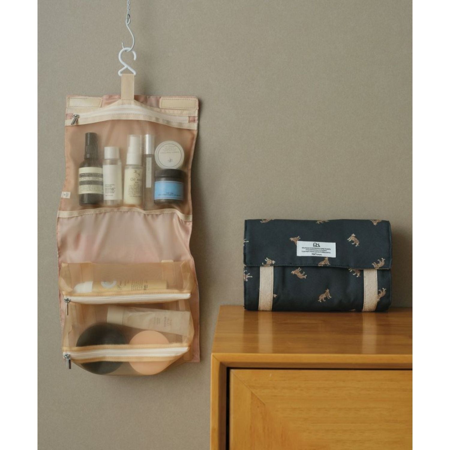 WPC Water Repellent Hanging Toiletry Kit