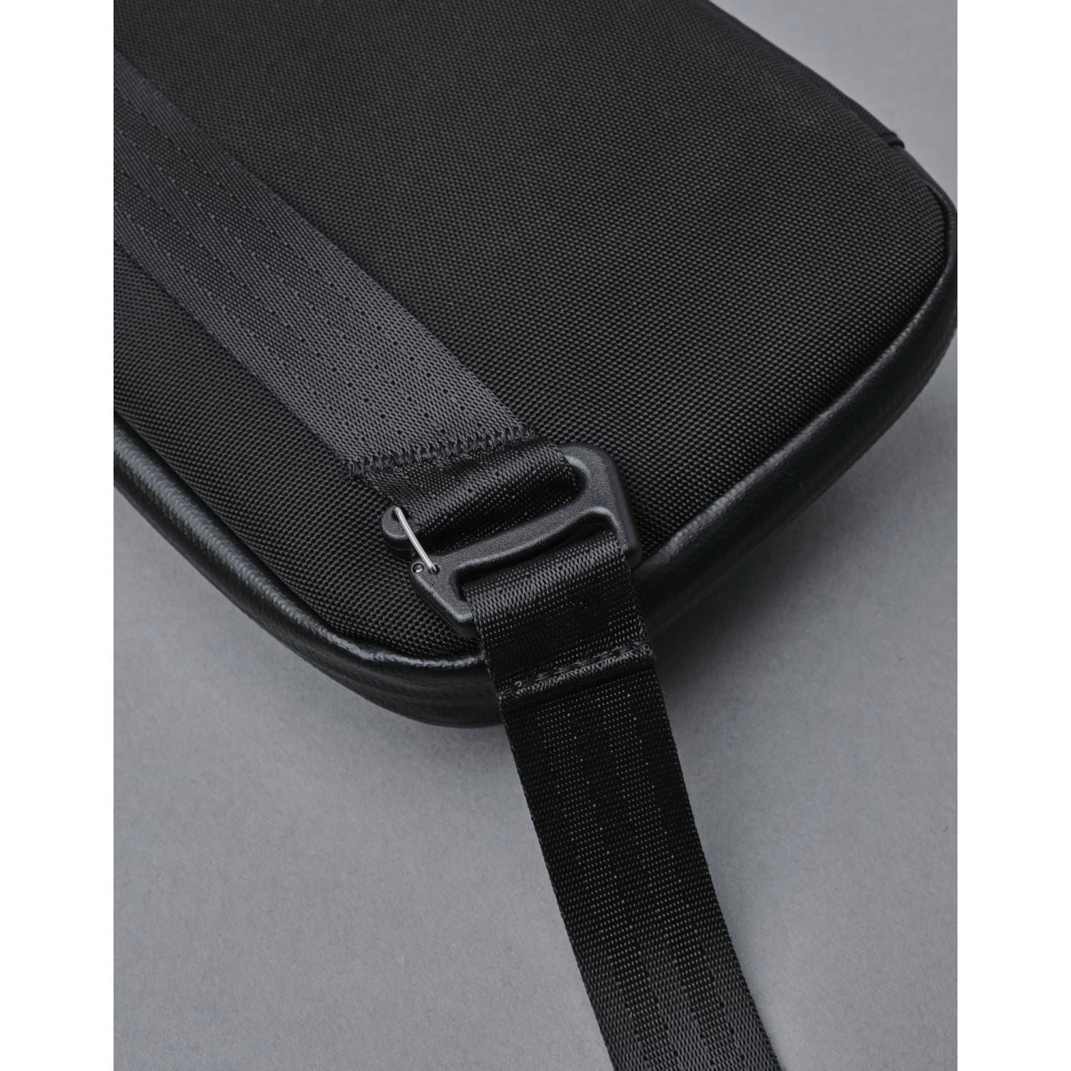 ALPAKA Elements Tech Case Sling Mini X-Pac | Alpaka Elements Tech Case Sling, Alpaka Pouches, Alpaka Slings, Bags, Electronics Cases, Gifts & Lifestyle, Pouches, Pouches & Crossbody Bags, Sling Bags, Tech Accessories, Travel Accessories | Alpaka-14