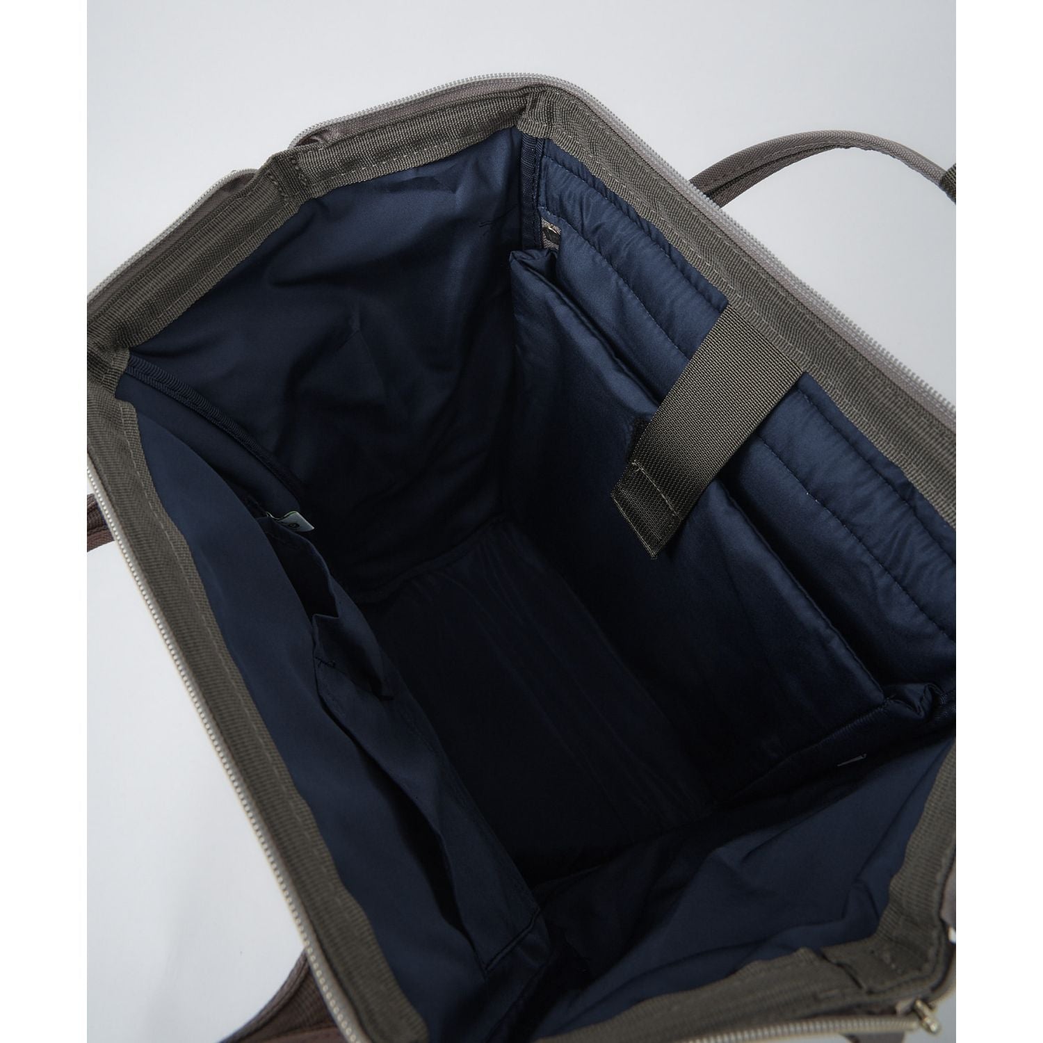 Anello Cross Bottle Kuchigane Backpack S | Bags, Bags for Men, Bags for Women, School Bags, Travel Backpacks, Travel Daypacks | Anello-12