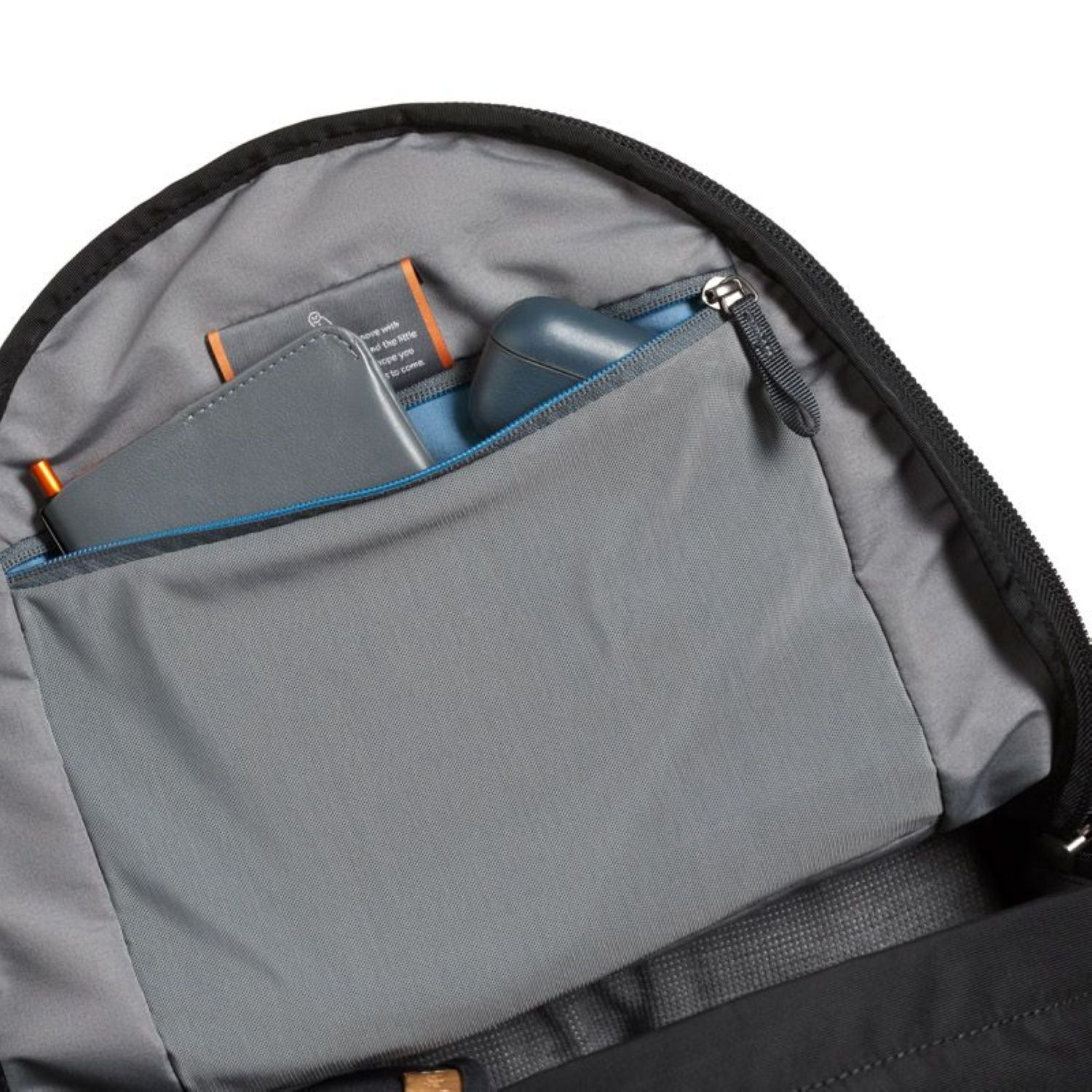 bellroy-classic-backpack-plus-second-edition-black-4