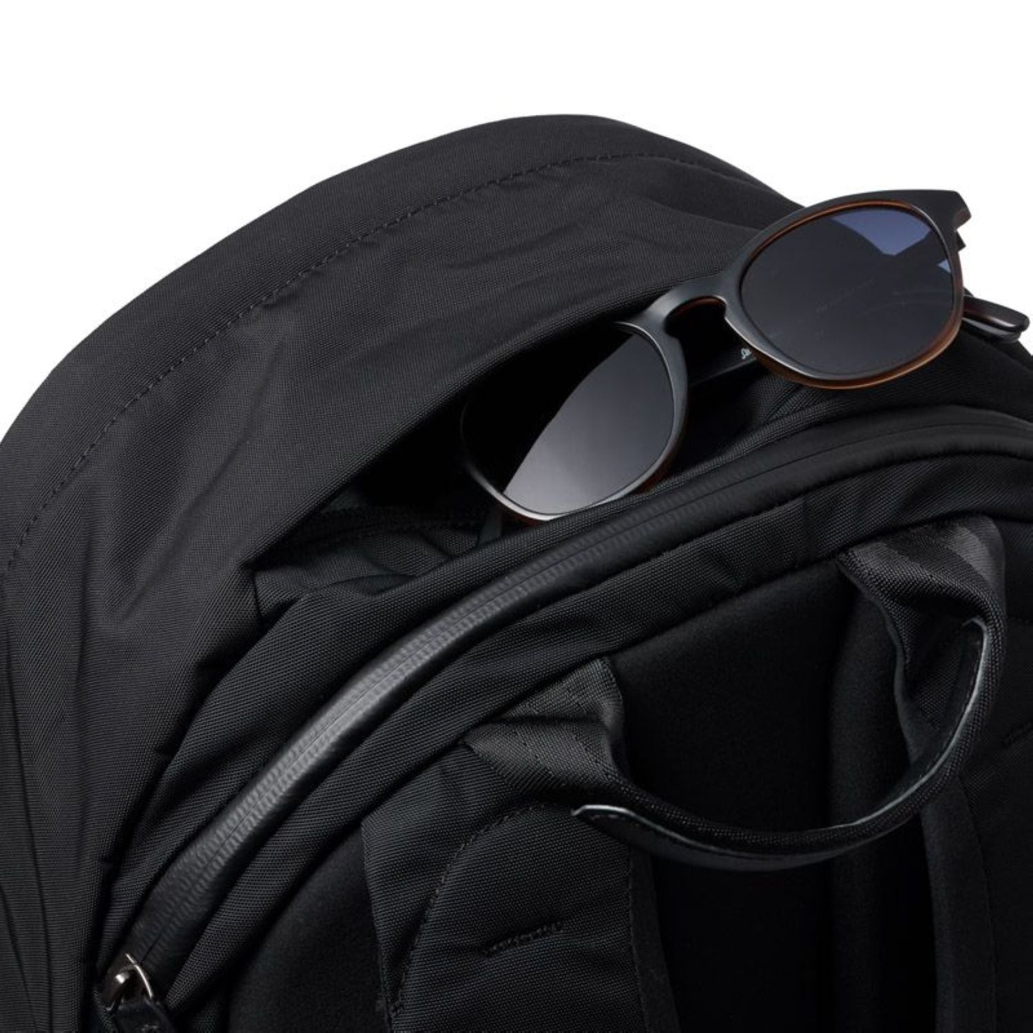 bellroy-classic-backpack-plus-second-edition-black-8