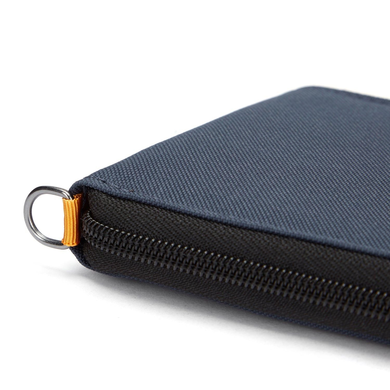 Pacsafe RFIDsafe RFID Blocking Zip Around Wallet