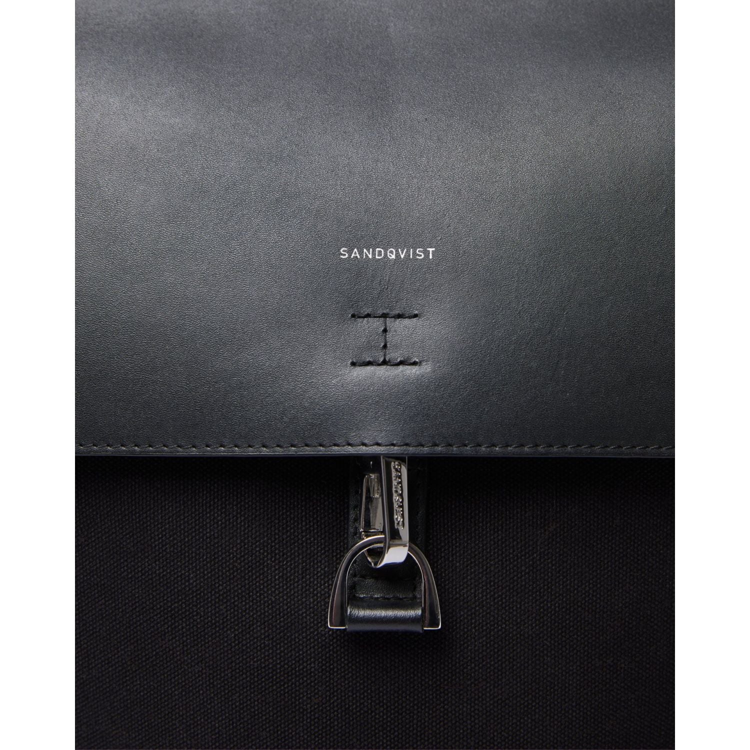 Sandqvist Alva Metal Hook Backpack