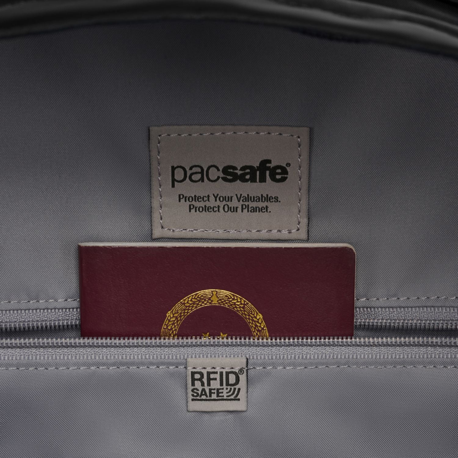 Pacsafe W Backpack 10L