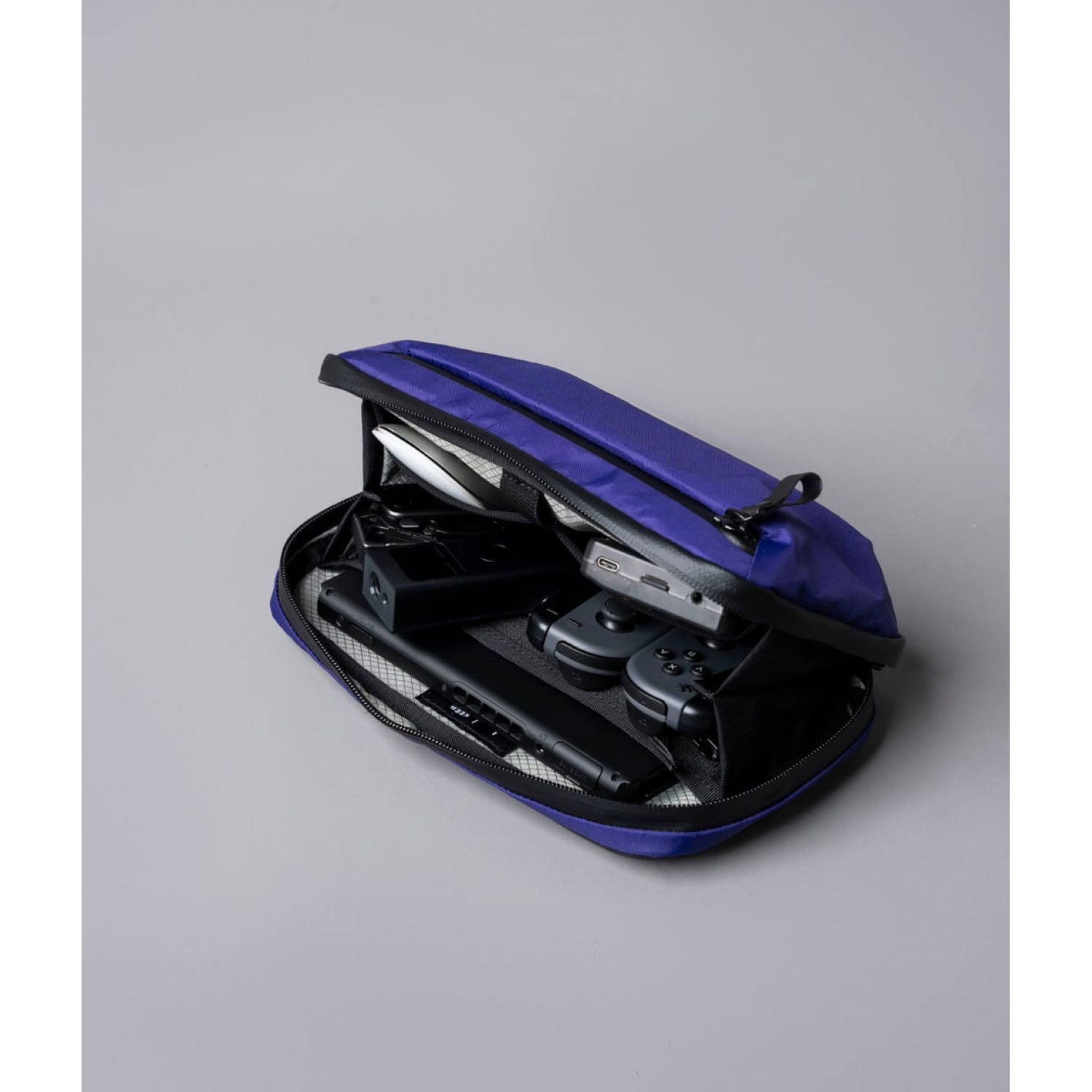 ALPAKA Elements Tech Case Mini (SA)