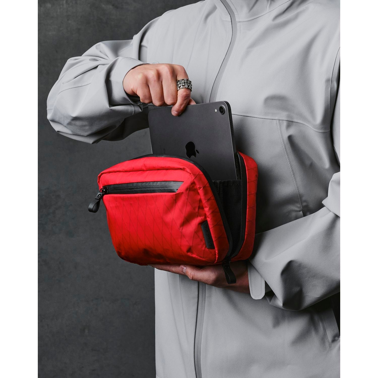 ALPAKA Elements Tech Case Sling (SA)