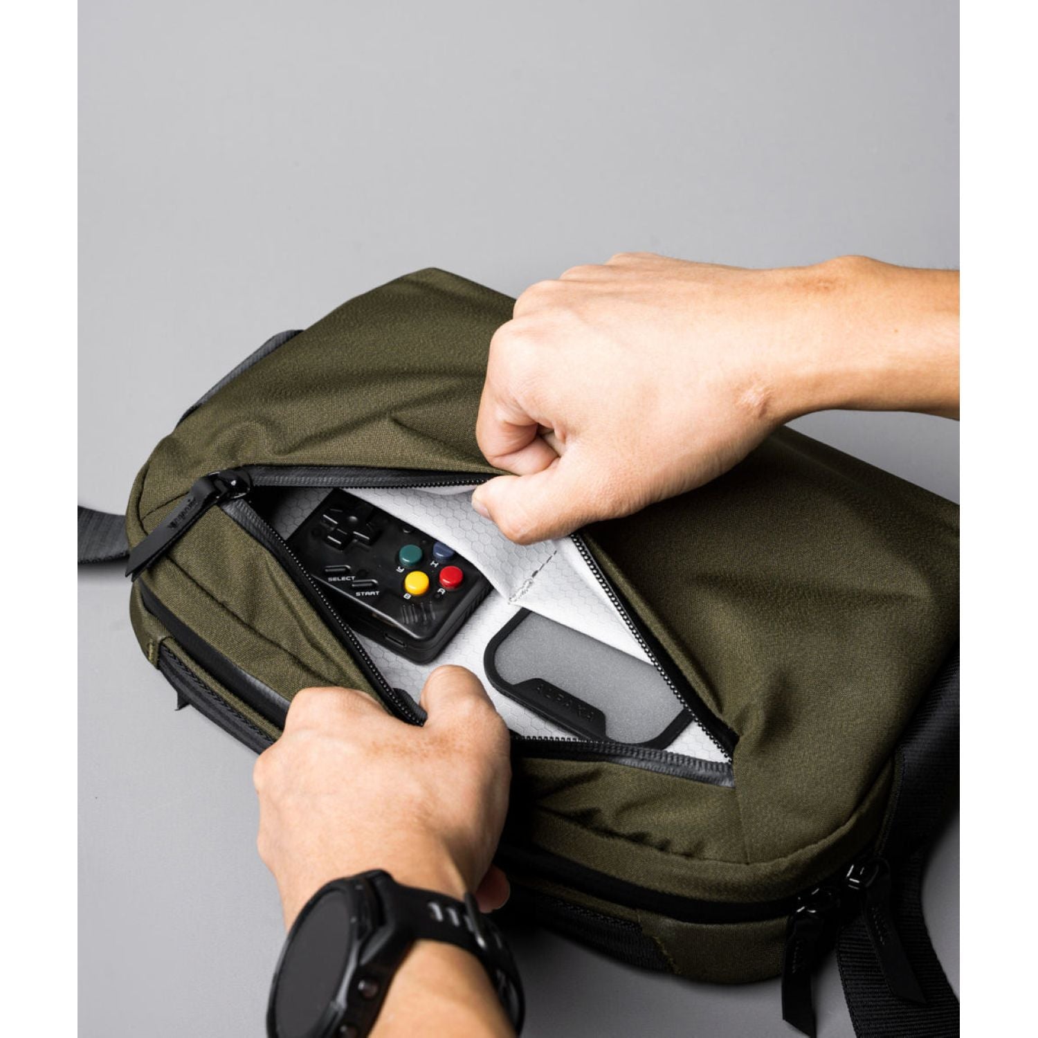 ALPAKA Go Sling Mini V2 | Alpaka Slings, Bags, Bags for Men, Pouches & Crossbody Bags, Sling Bags | Alpaka-3