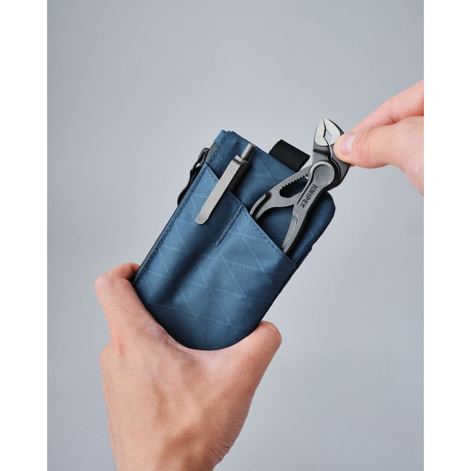 ALPAKA Zip Pouch Pro | Alpaka Pouches, Alpaka Zip Pouch, Gifts & Lifestyle, Men's Wallets, Pouches, Travel Accessories, Wallets, Zip Wallets | Alpaka-47