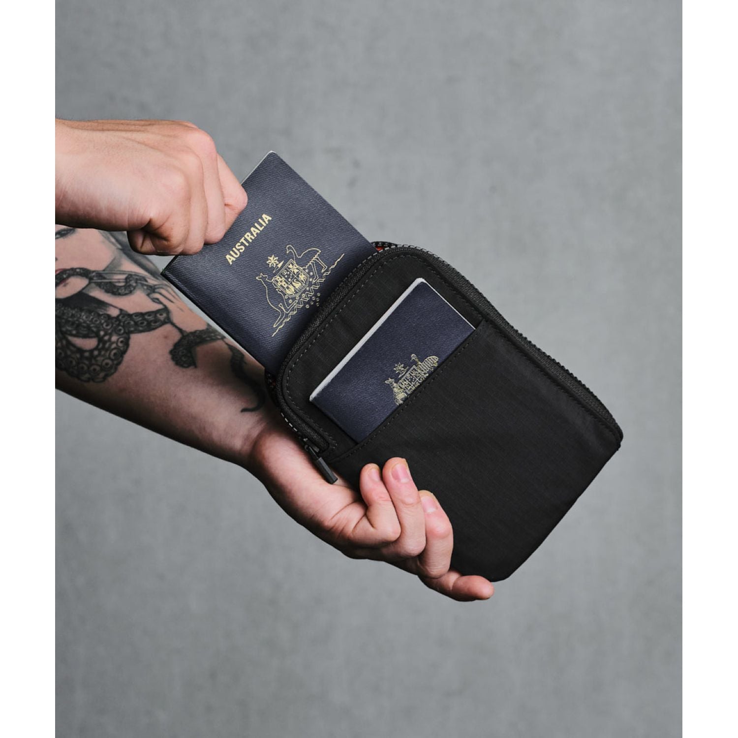 ALPAKA Zip Travel Wallet | Alpaka Accessories, Gifts & Lifestyle, Long Wallets, Men's Wallets, Passport Holders, RFID Passport Holders, RFID Wallets, Travel Accessories, Travel Necessities, Travel Security, Wallets, Women's Wallets, Zip Wallets | Alpaka-8