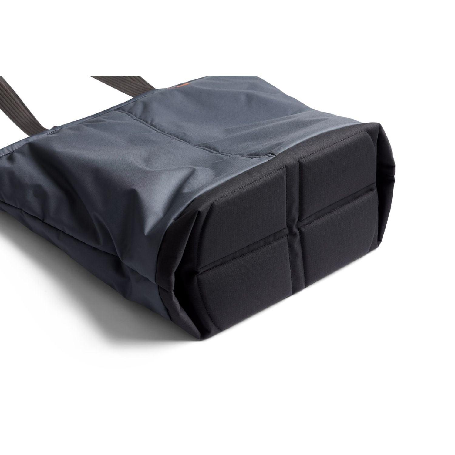 bellroy-cooler-tote-charcoal-5