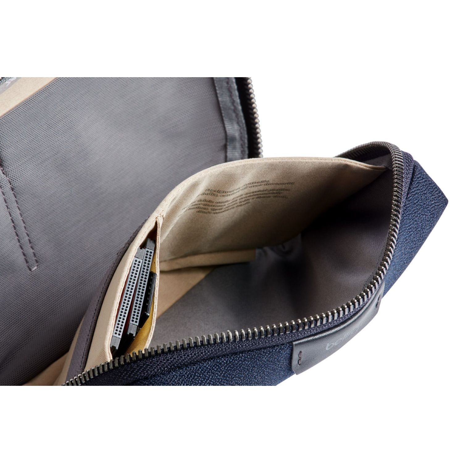 Bellroy Tech Kit Compact (SA)