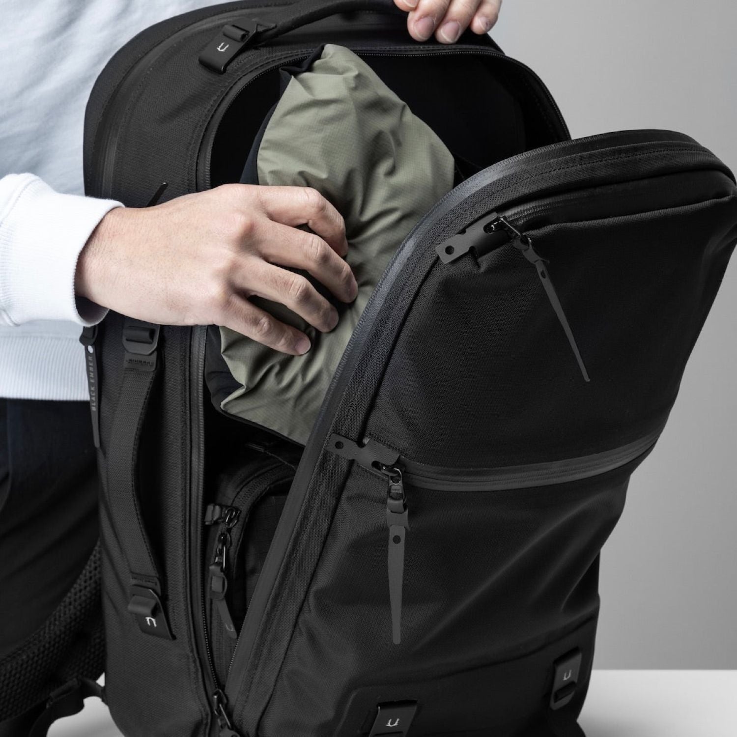 Black Ember Citadel 25 16” Laptop Backpack (SA)