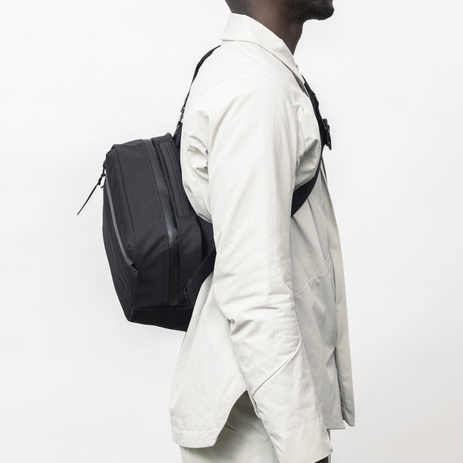 Black Ember 11" Tablet Grip Sling Bag 8L (SA)