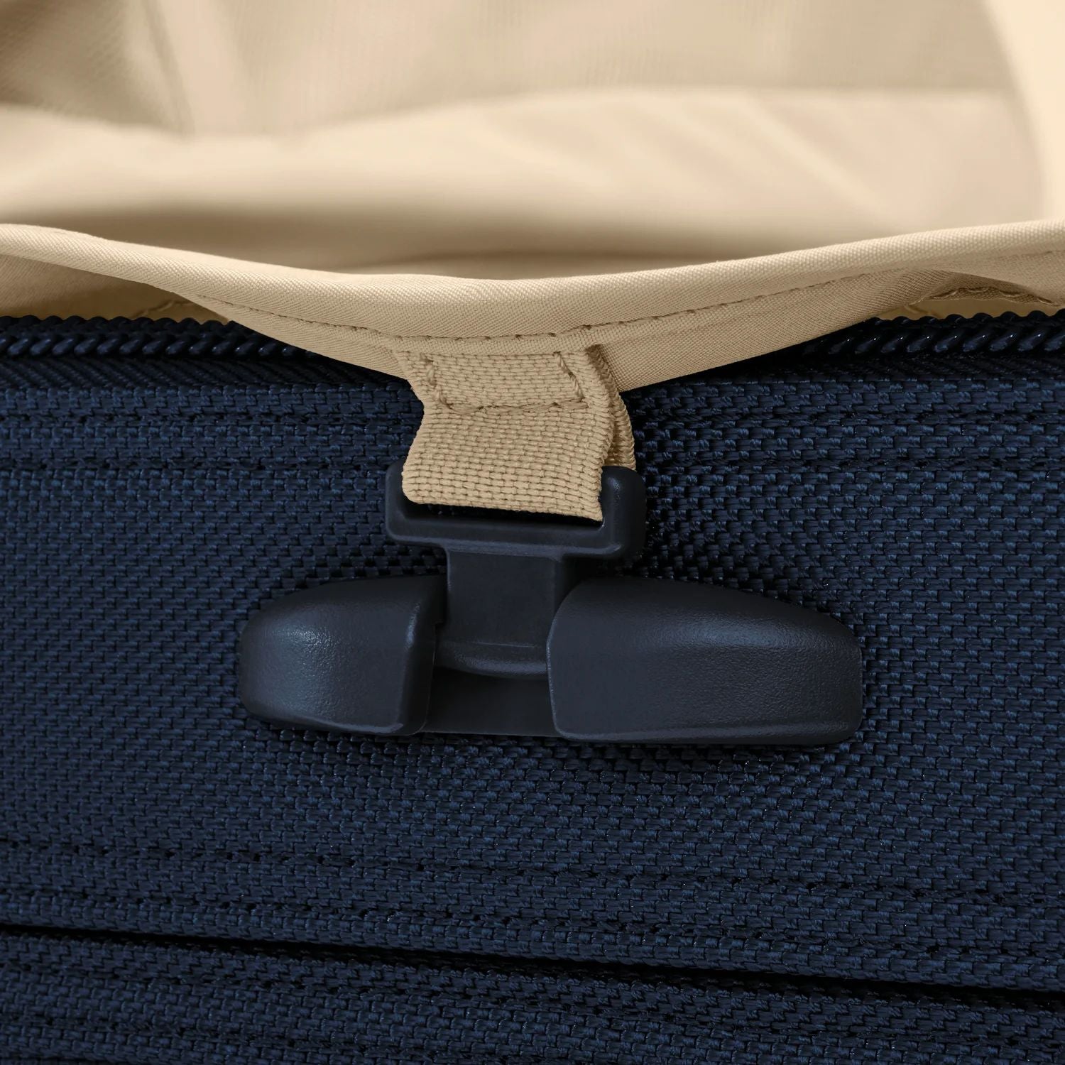 Briggs & Riley Baseline Compact Checked Expandable Spinner