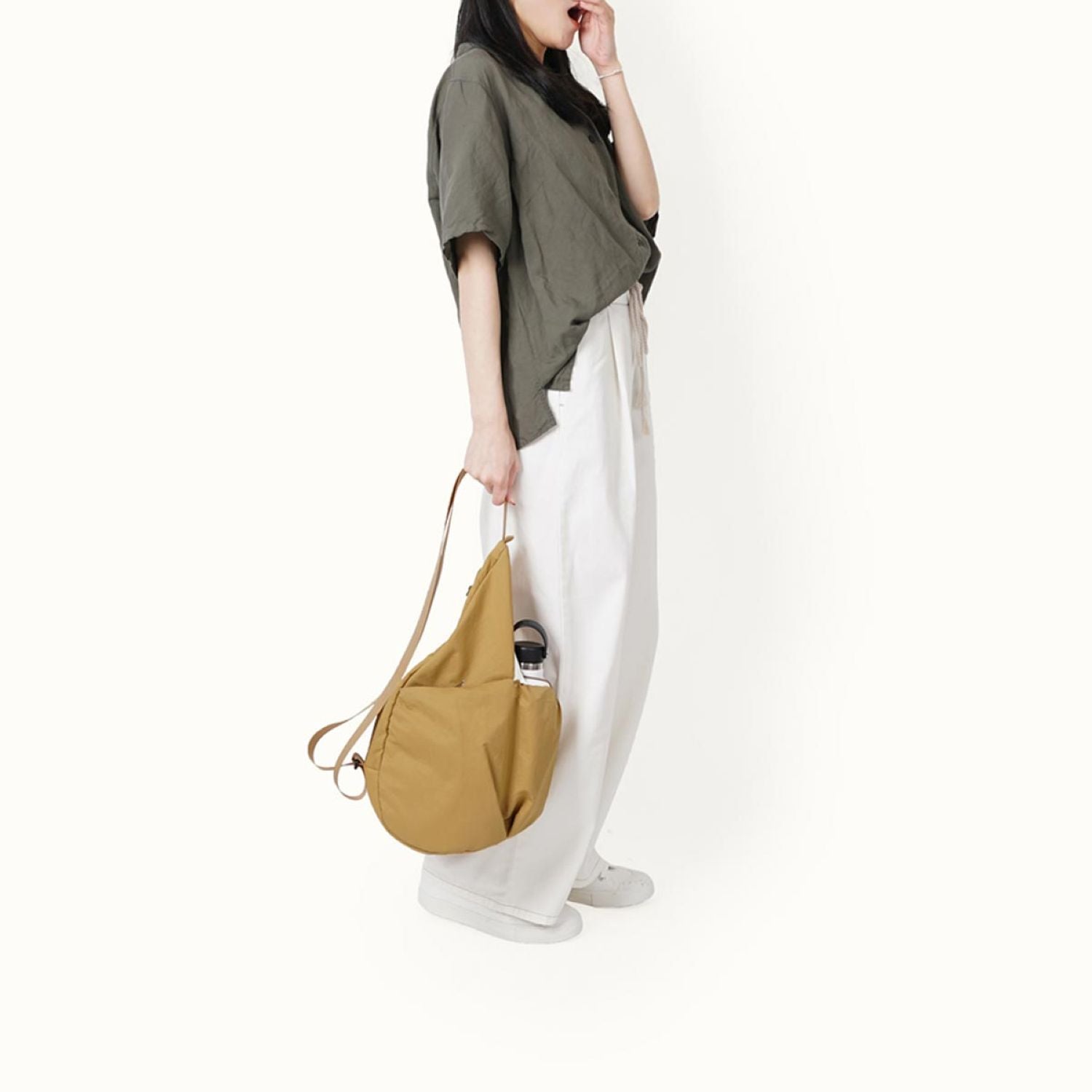 Hellolulu Remi Anywhere Sling Bag