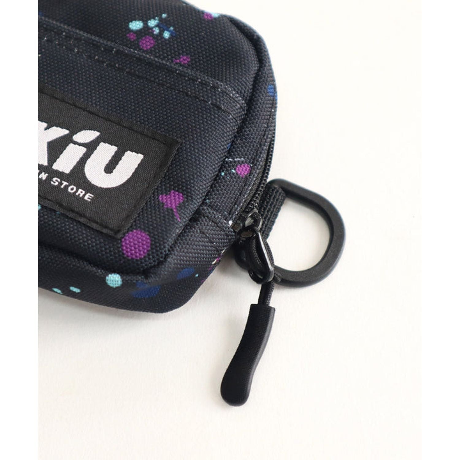 KiU Water Repellent Pouch Medium