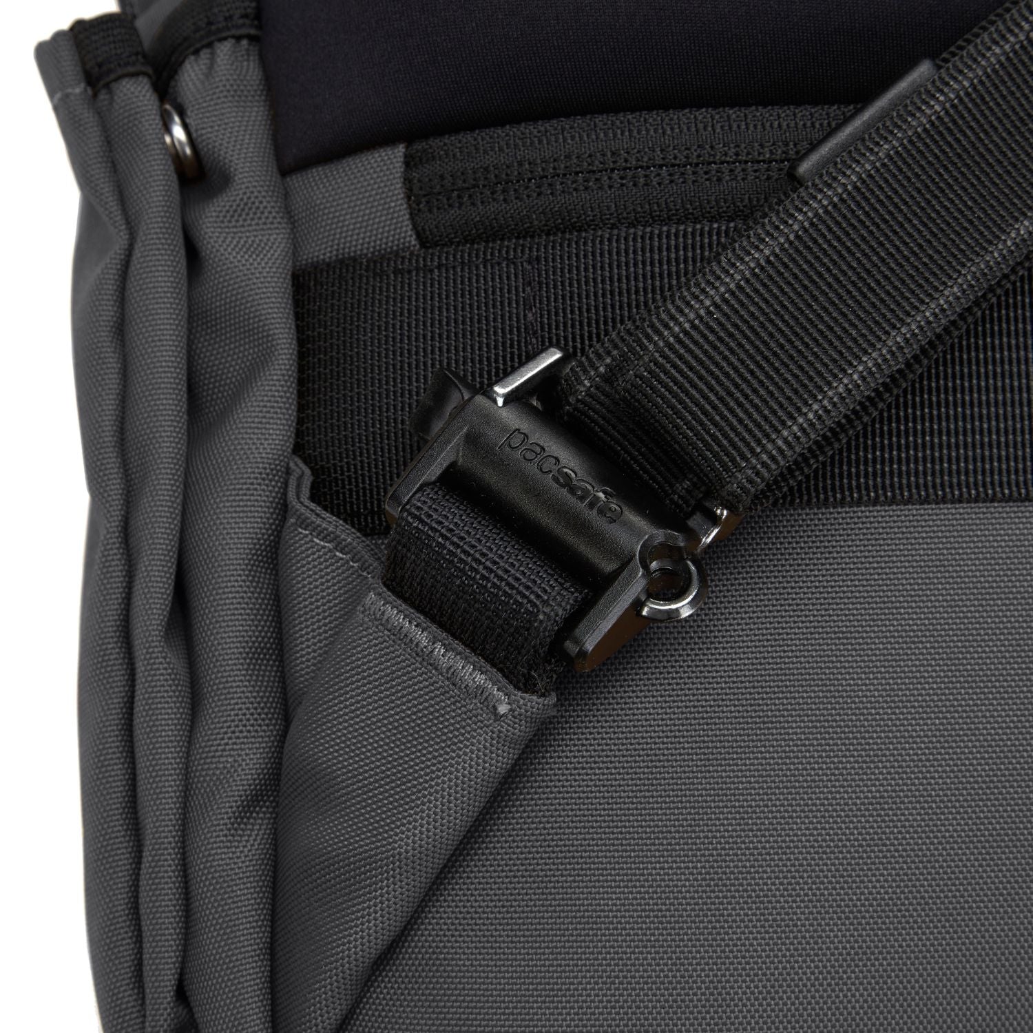Pacsafe Metrosafe X 20L Backpack (SA)