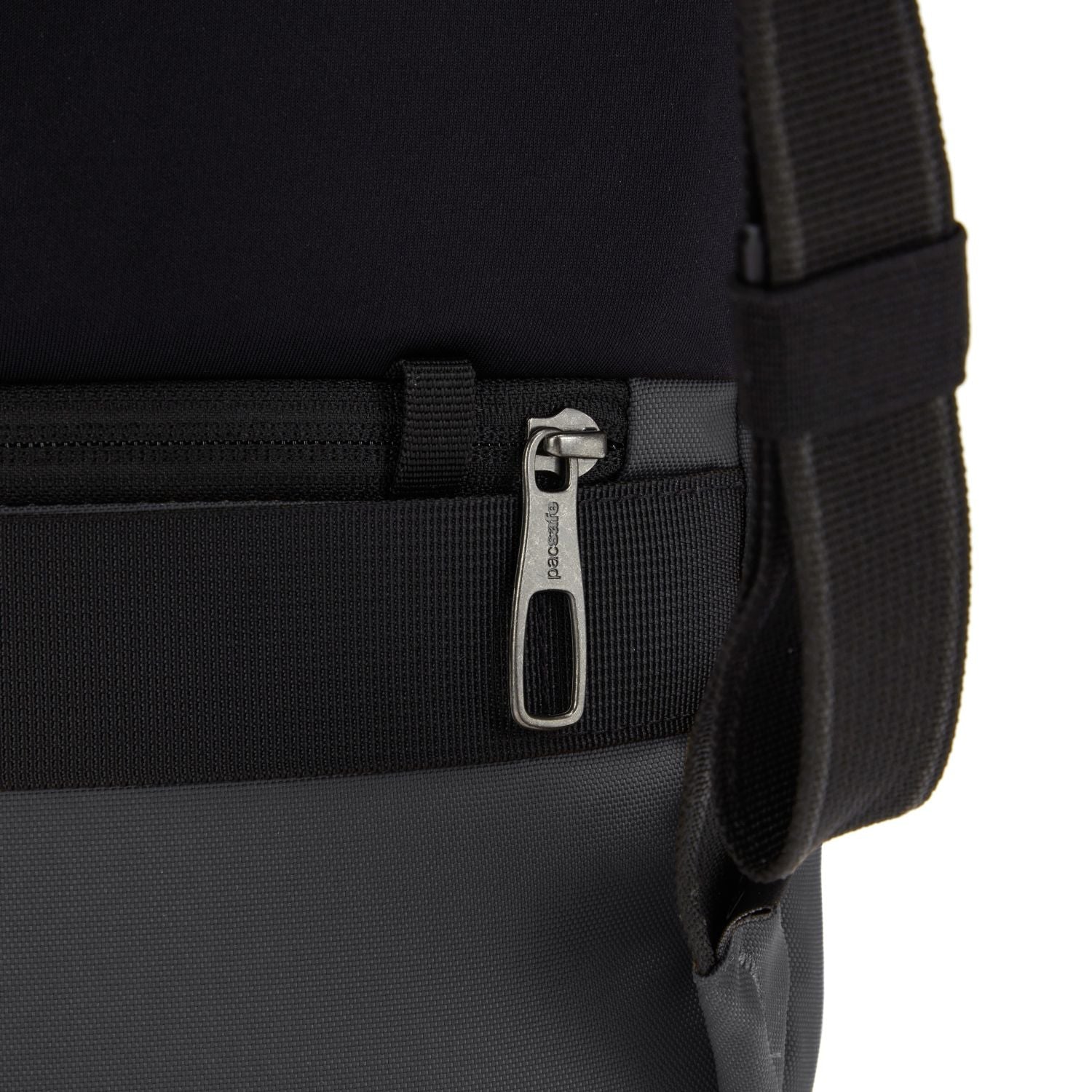 Pacsafe Metrosafe X 20L Backpack (SA)