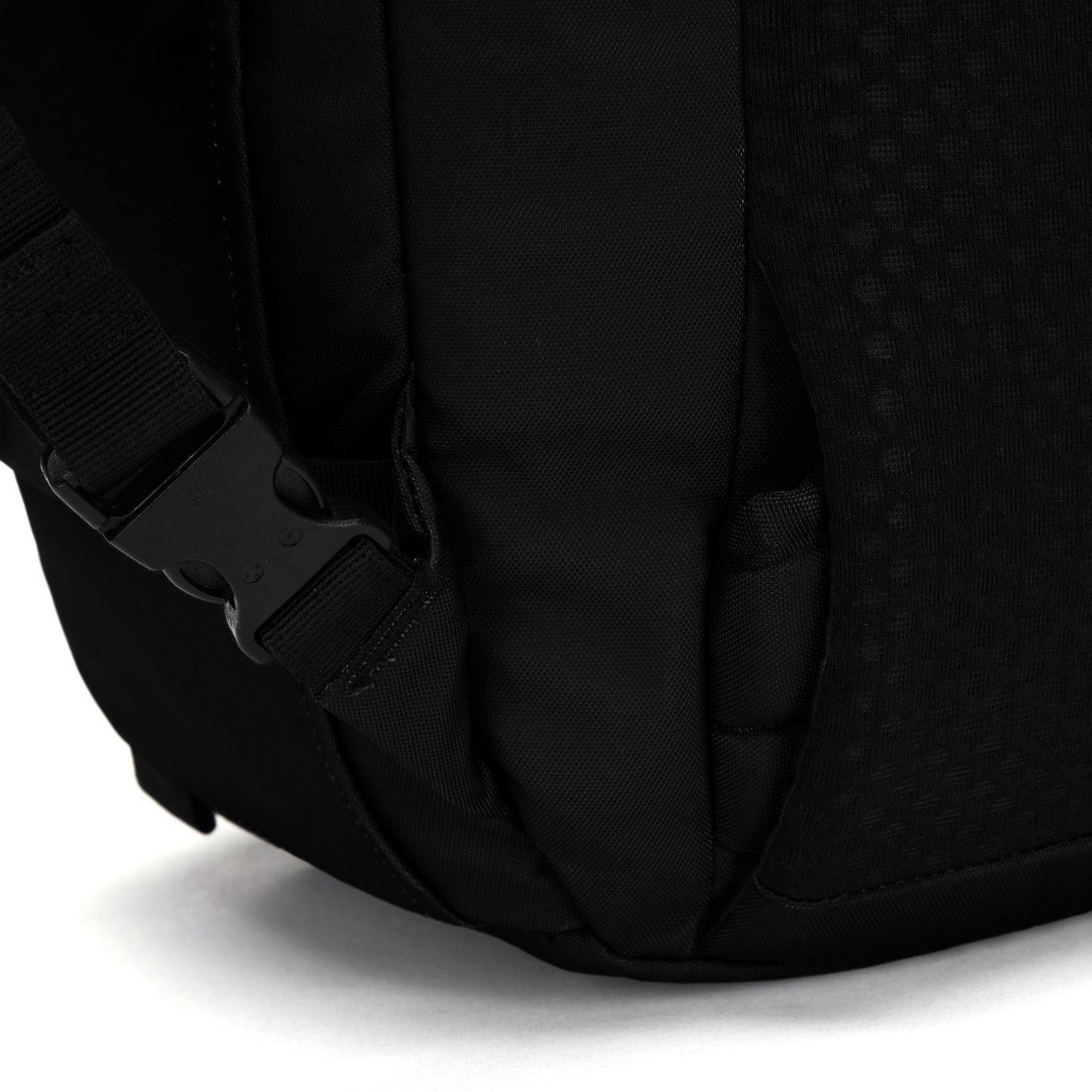 Pacsafe Venturesafe EXP45 Anti-Theft Travel Pack