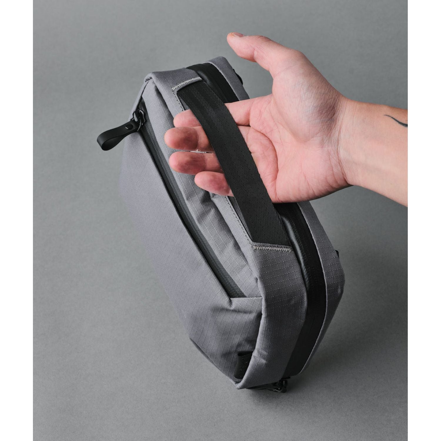 ALPAKA Elements Tech Case Sling Max | Alpaka Elements Tech Case Sling, Alpaka Pouches, Alpaka Slings, Bags, Electronics Cases, For Him, Gifts & Lifestyle, Pouches, Pouches & Crossbody Bags, Sling Bags, Tech Accessories, Travel Accessories | Alpaka-27