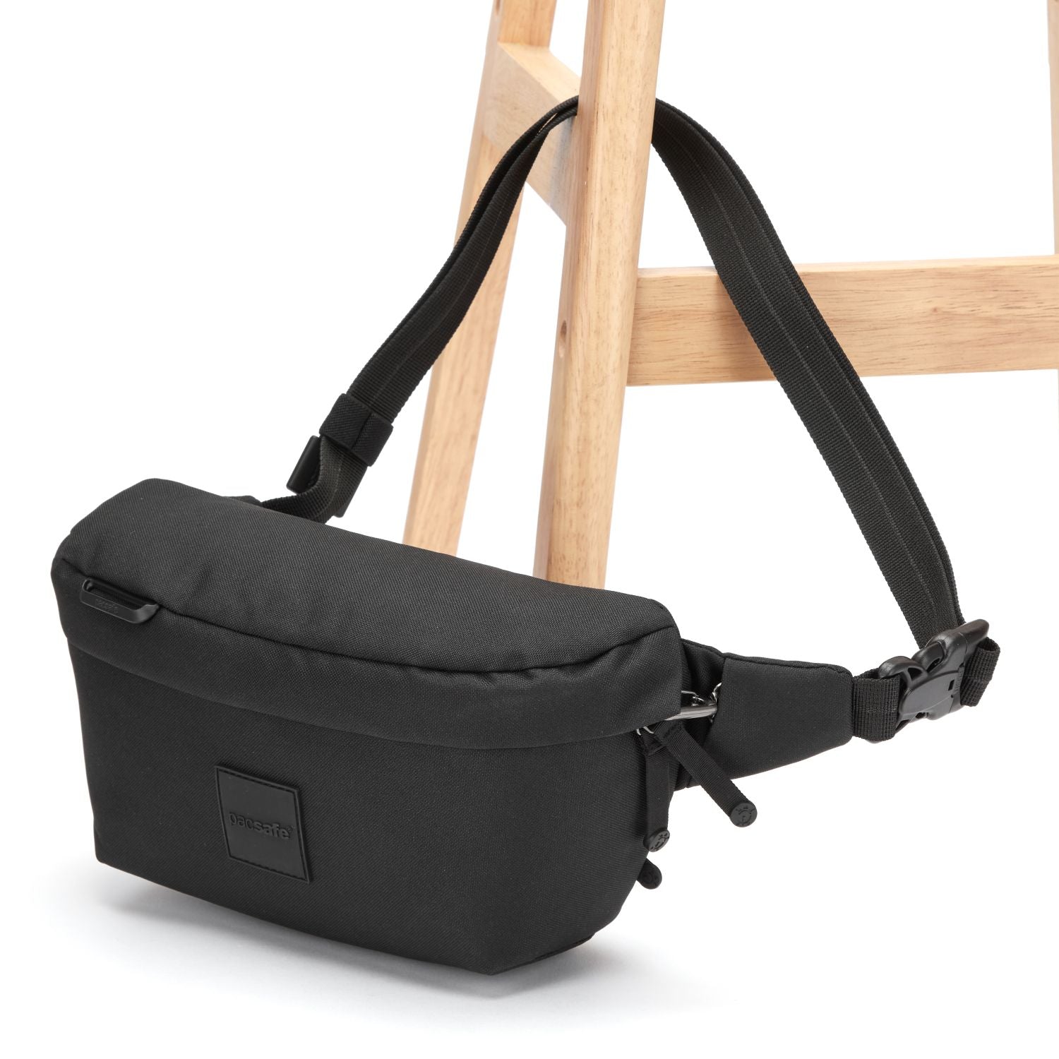 Pacsafe Go Anti-Theft Sling Pack (SA)