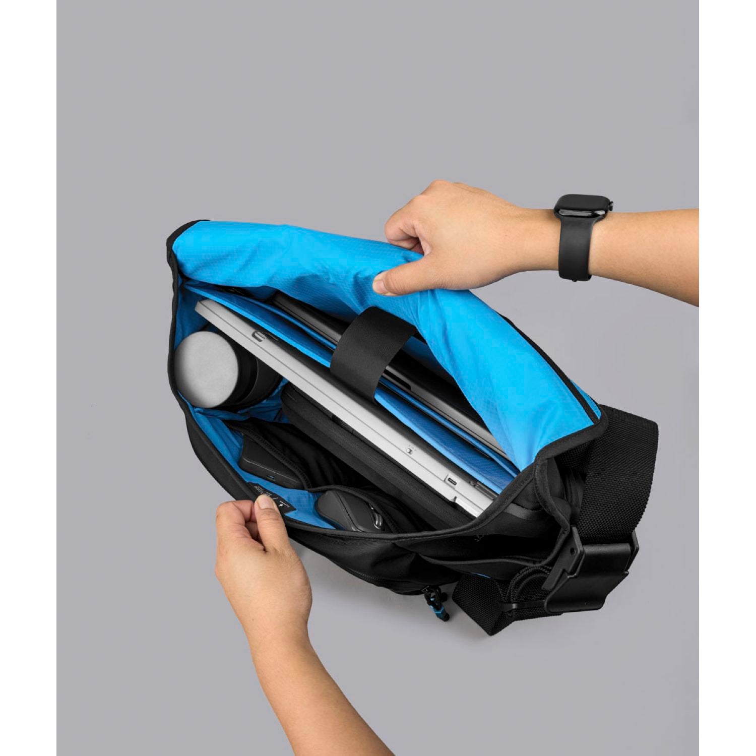 [PRE-ORDER] ALPAKA 7Ven Messenger Decade Edition 16" Ballastic Nylon 840D Bag
