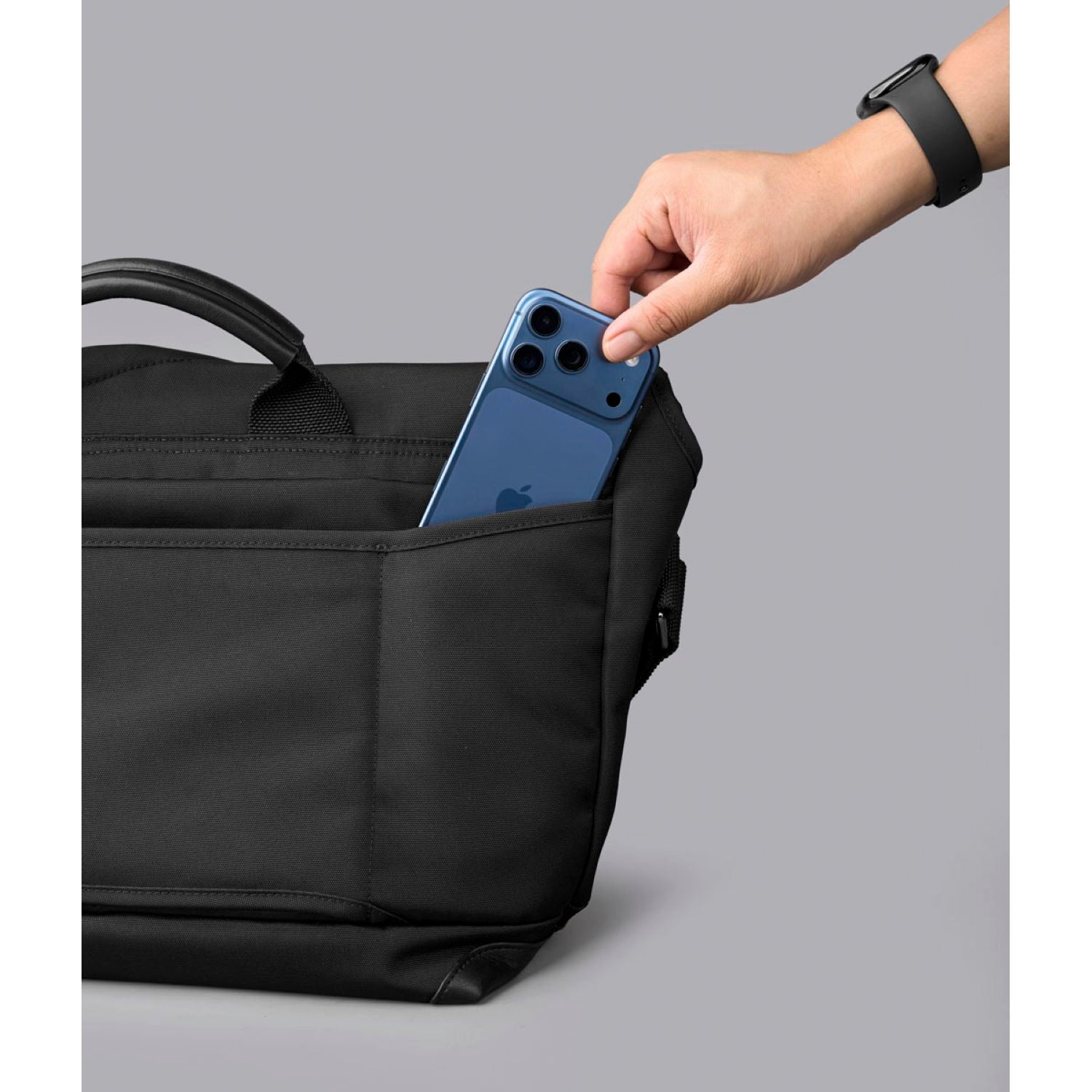 [PRE-ORDER] ALPAKA 7Ven Messenger Decade Edition 16" Ballastic Nylon 840D Bag