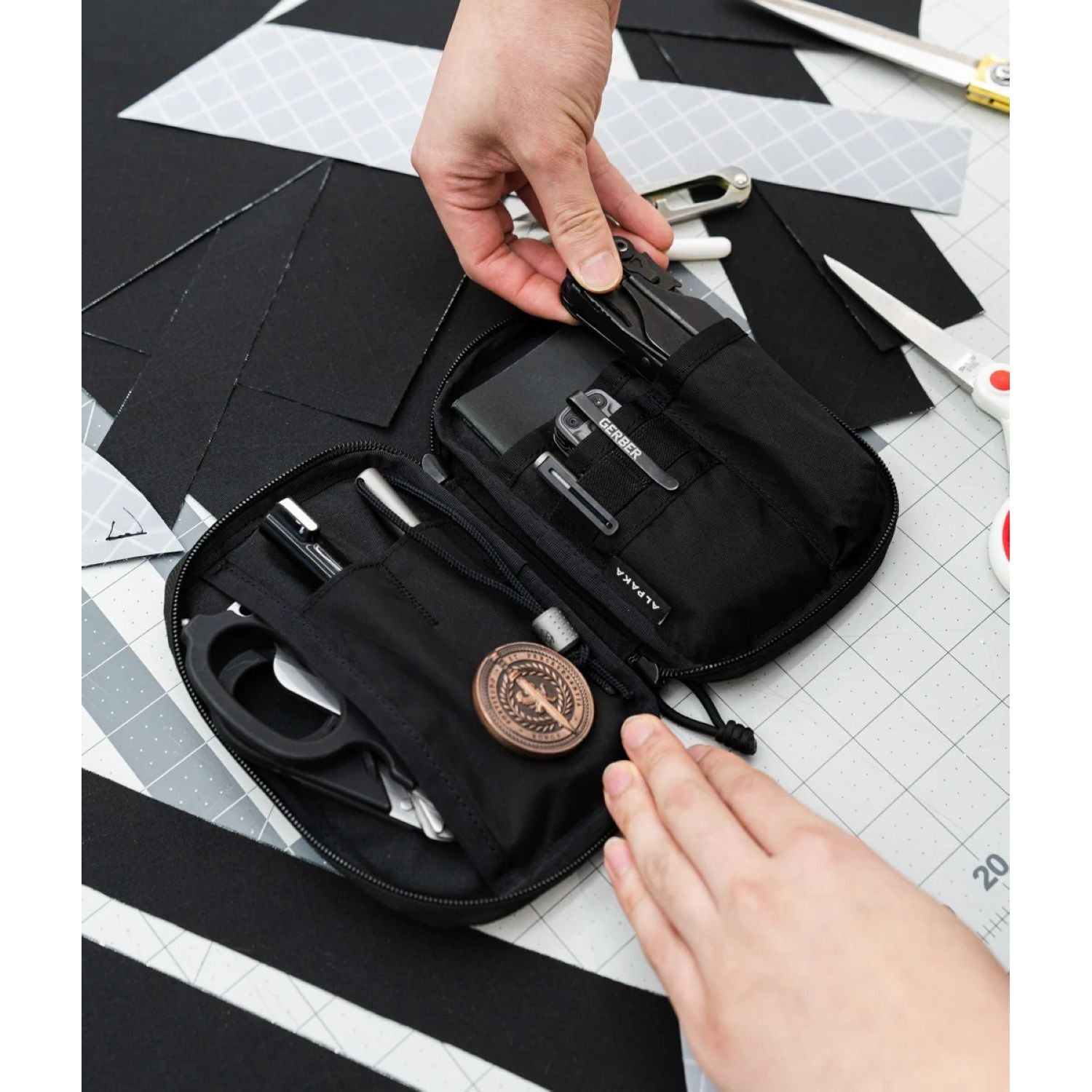 ALPAKA Admin Pouch Pro