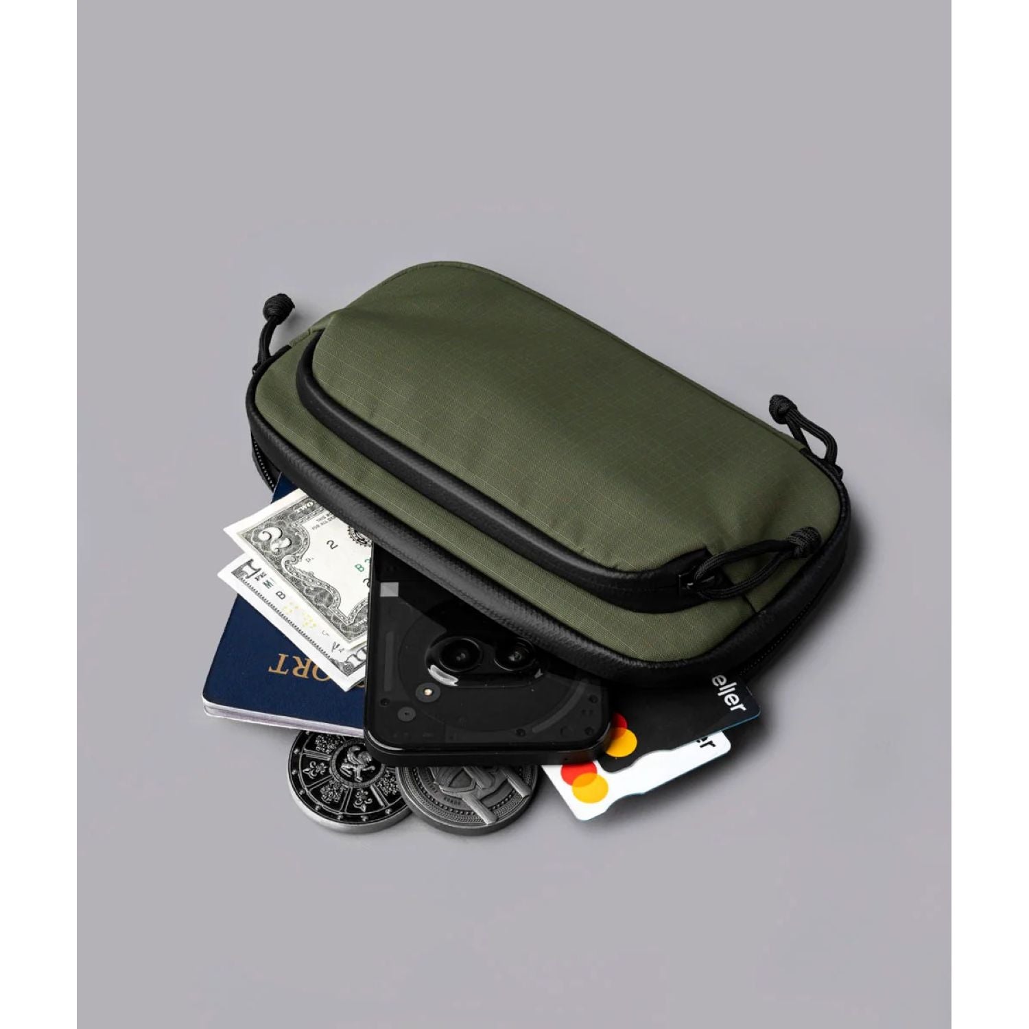 ALPAKA Bravo Passport Pouch