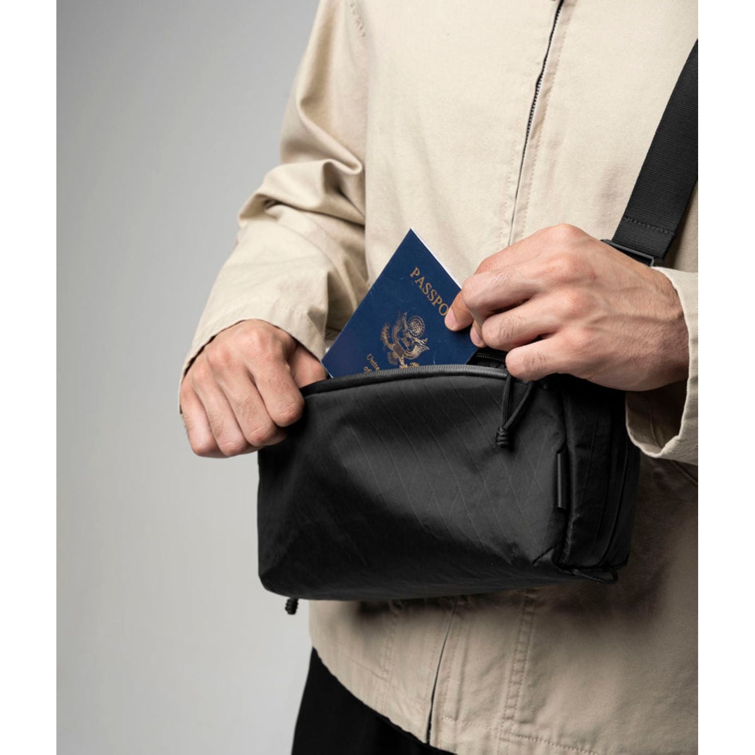 ALPAKA Eclipse Gaming Sling