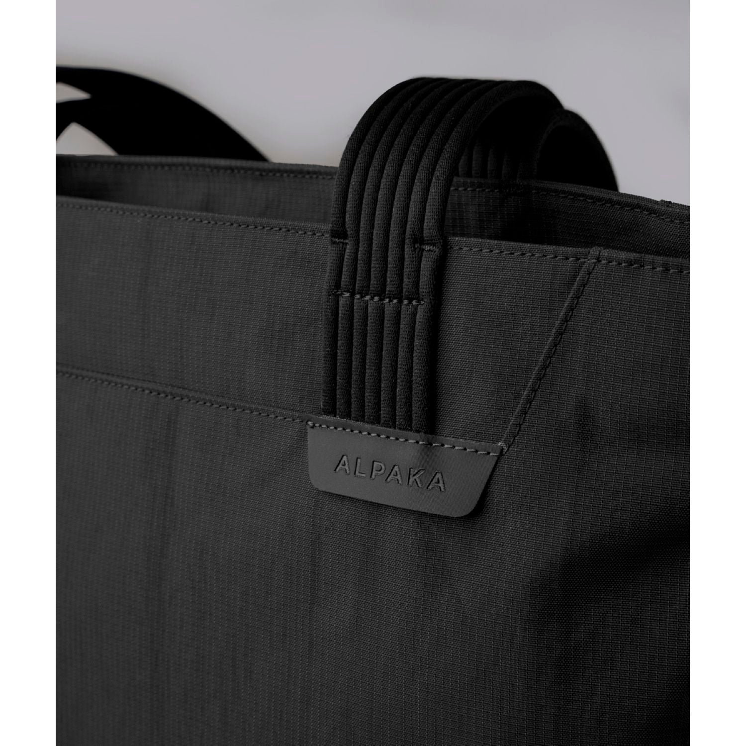 ALPAKA Flight Tote Bag (L)