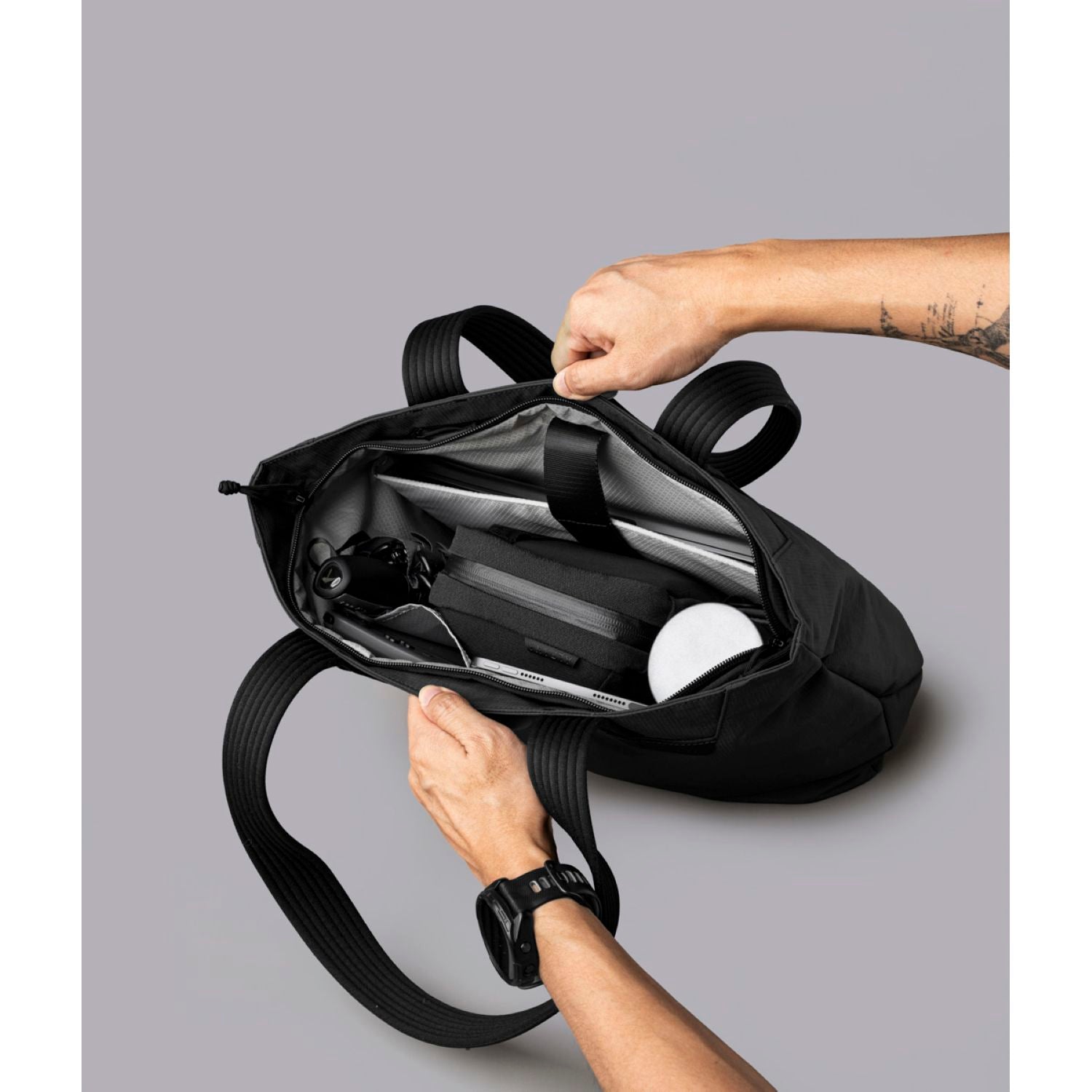 ALPAKA Flight Tote Bag (M)