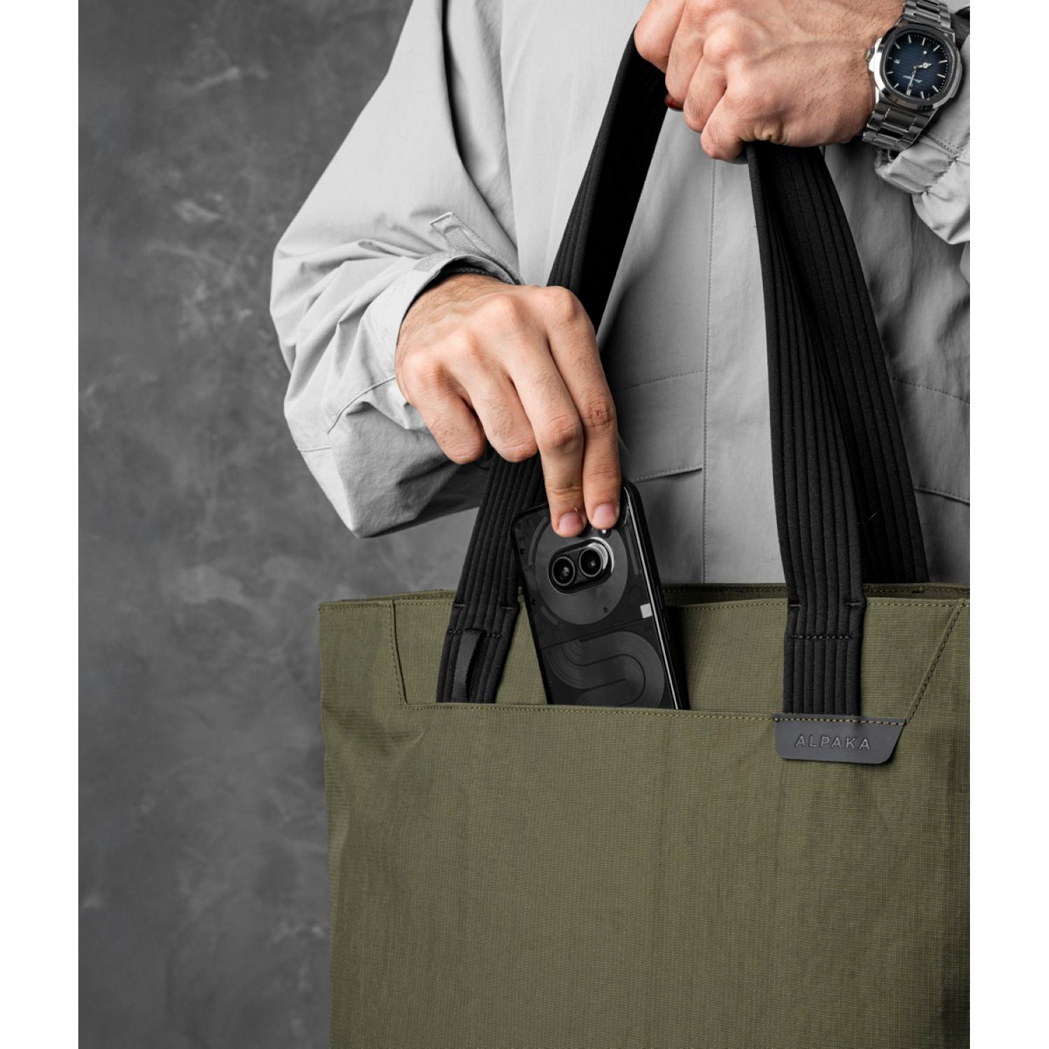 ALPAKA Flight Tote Bag (M)