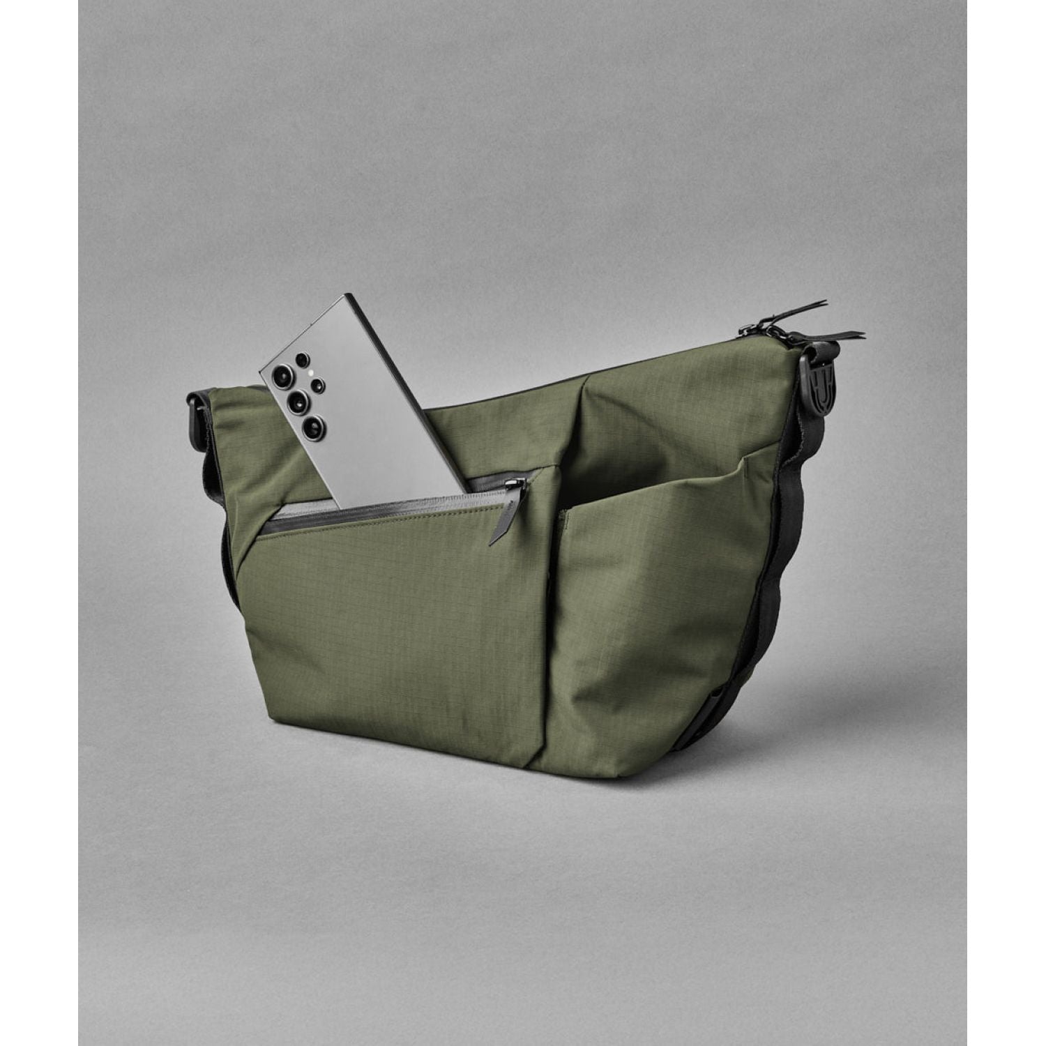 ALPAKA Flow Satchel